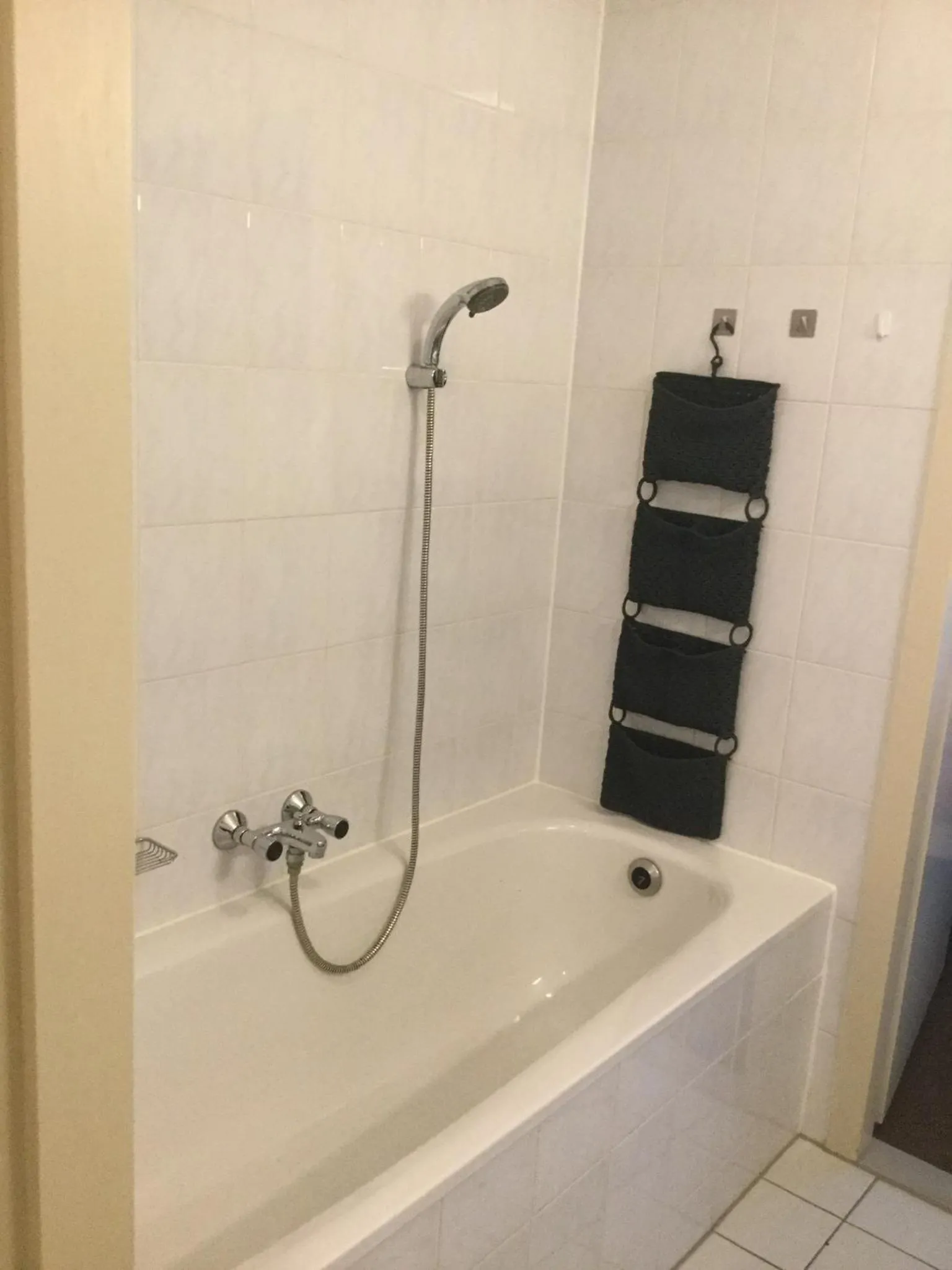 Bathroom in Zuiderzeestate 28