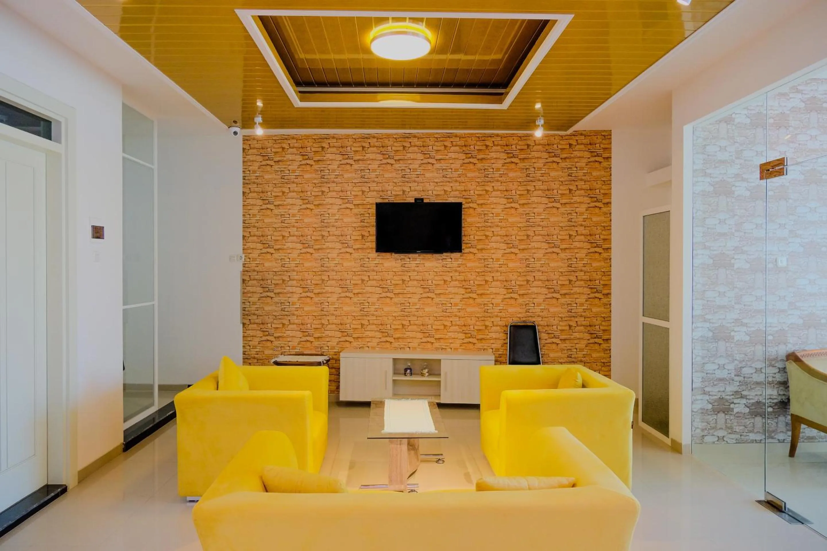 Lobby or reception in Hotel O Mata Air Near University of Gajayana Malang