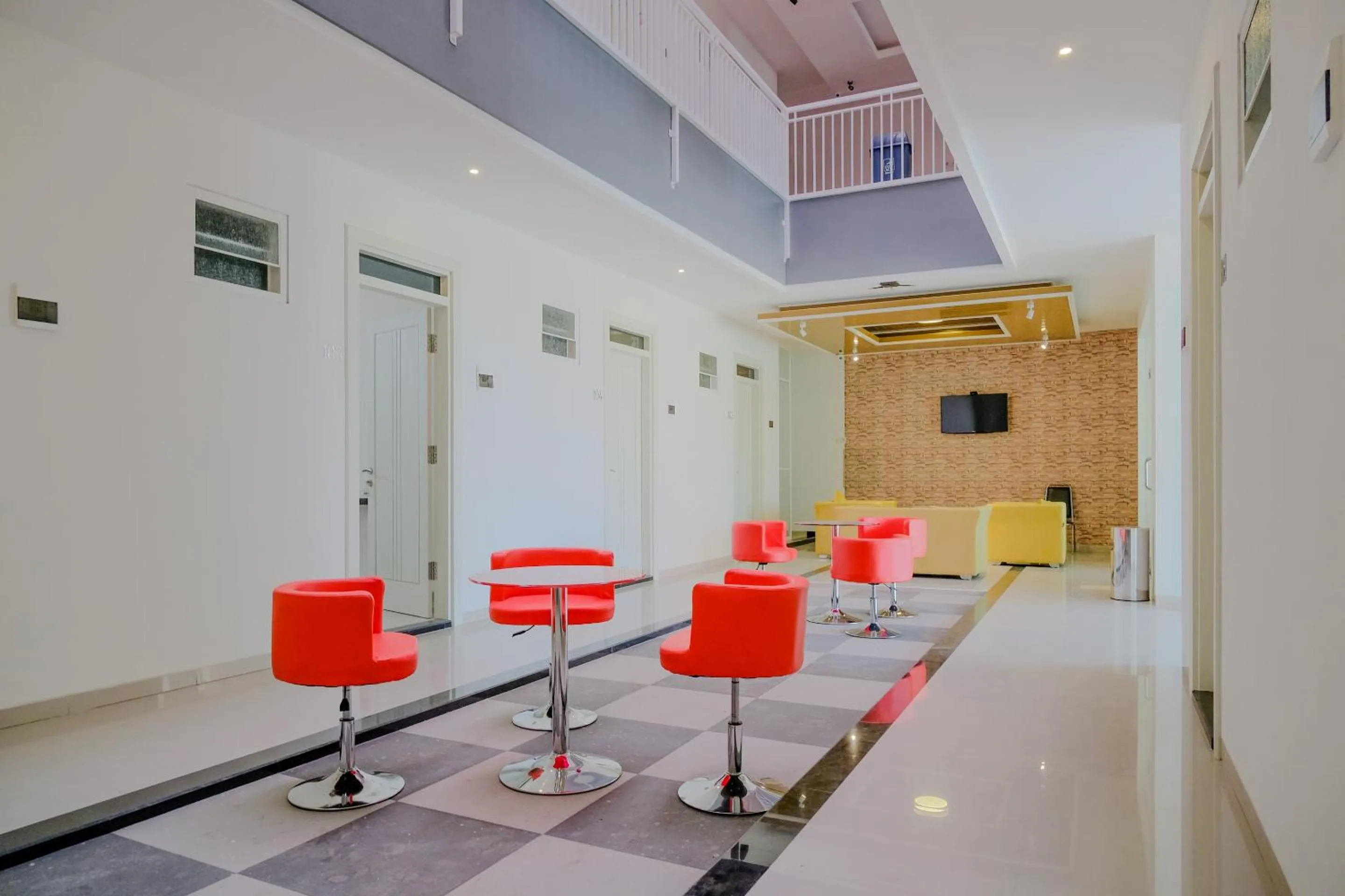 Lobby or reception in Hotel O Mata Air Near University of Gajayana Malang