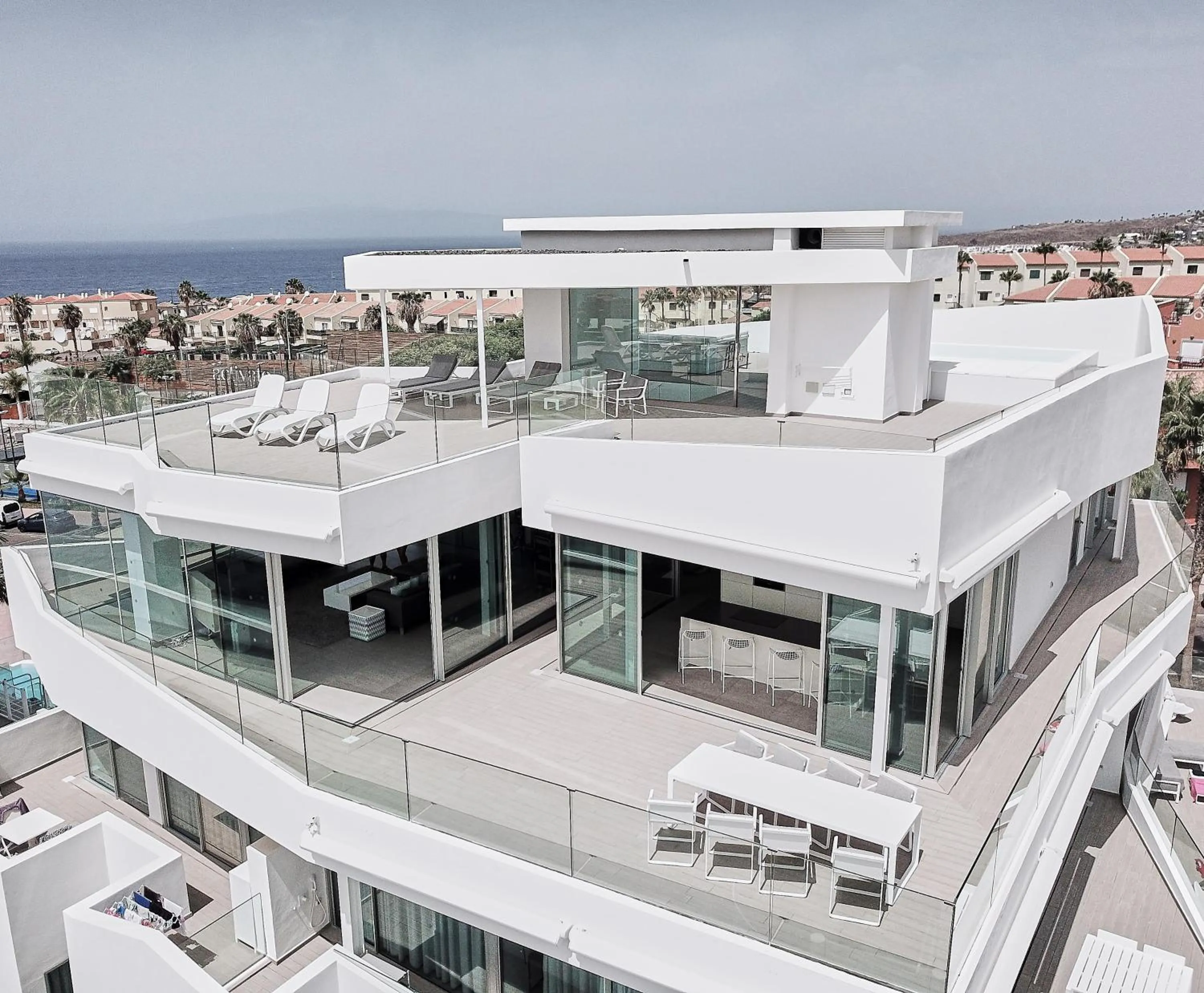 Photo of the whole room in Hotel Baobab Suites