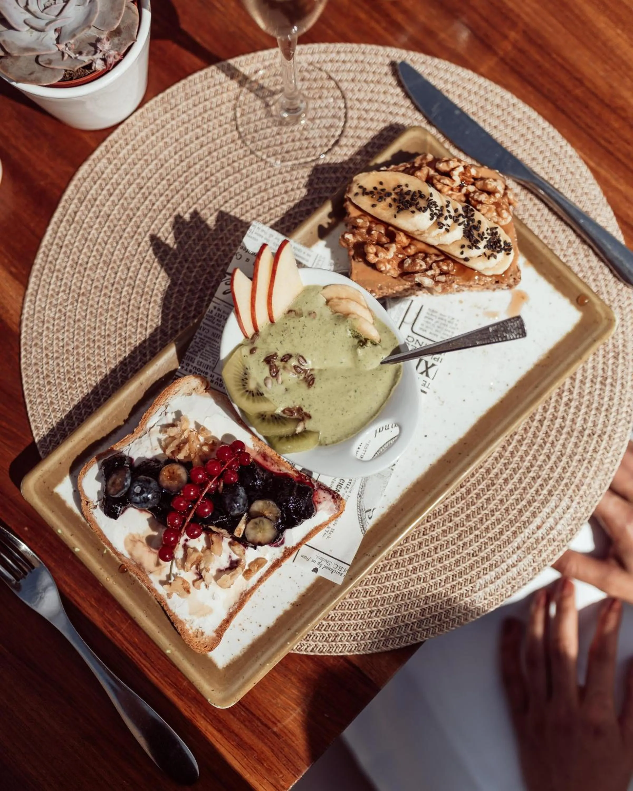 Restaurant/places to eat in Hotel Baobab Suites