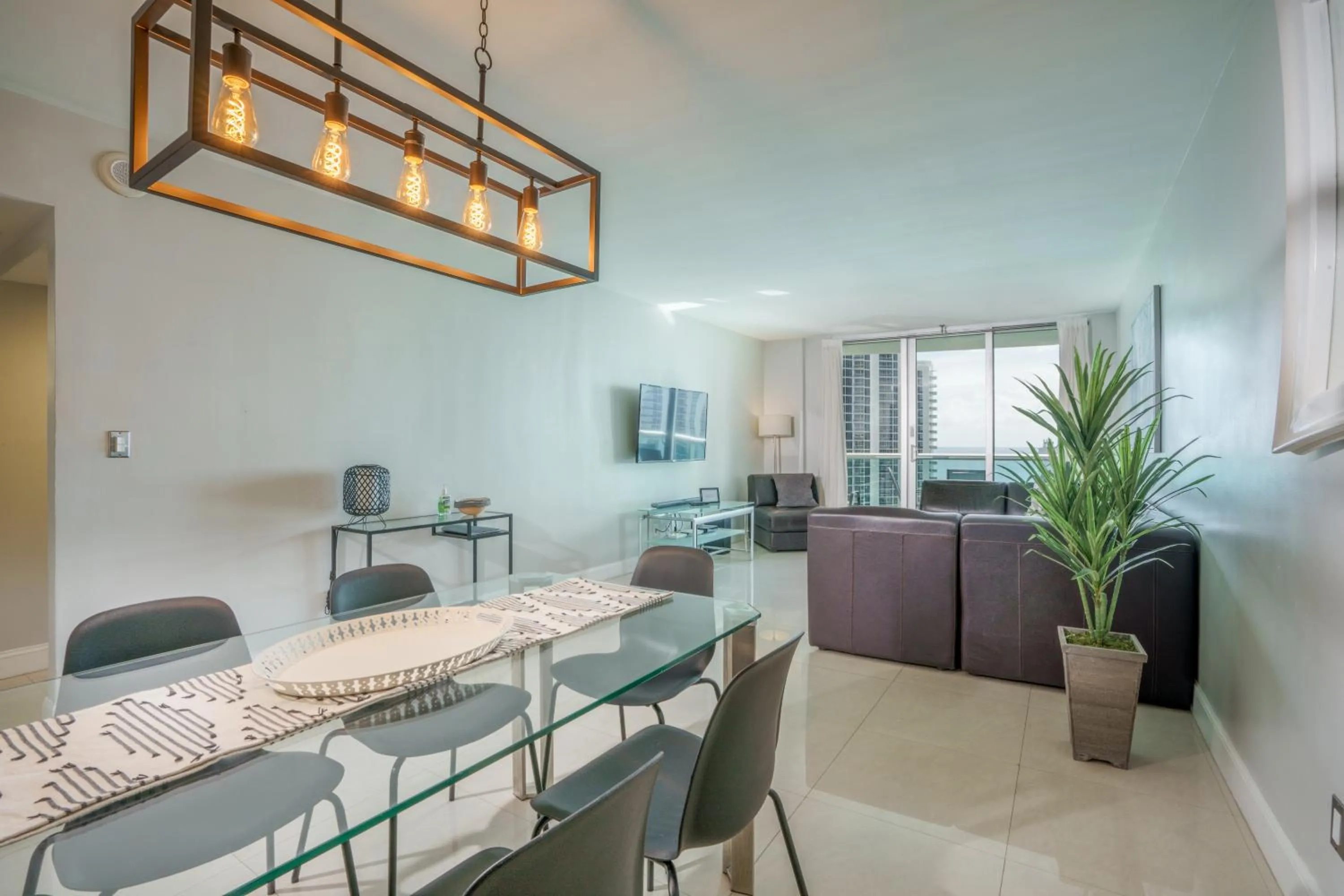 Seating area in OCEAN RESERVE 15th Floor - Gorgeous Ocean View - STR00907