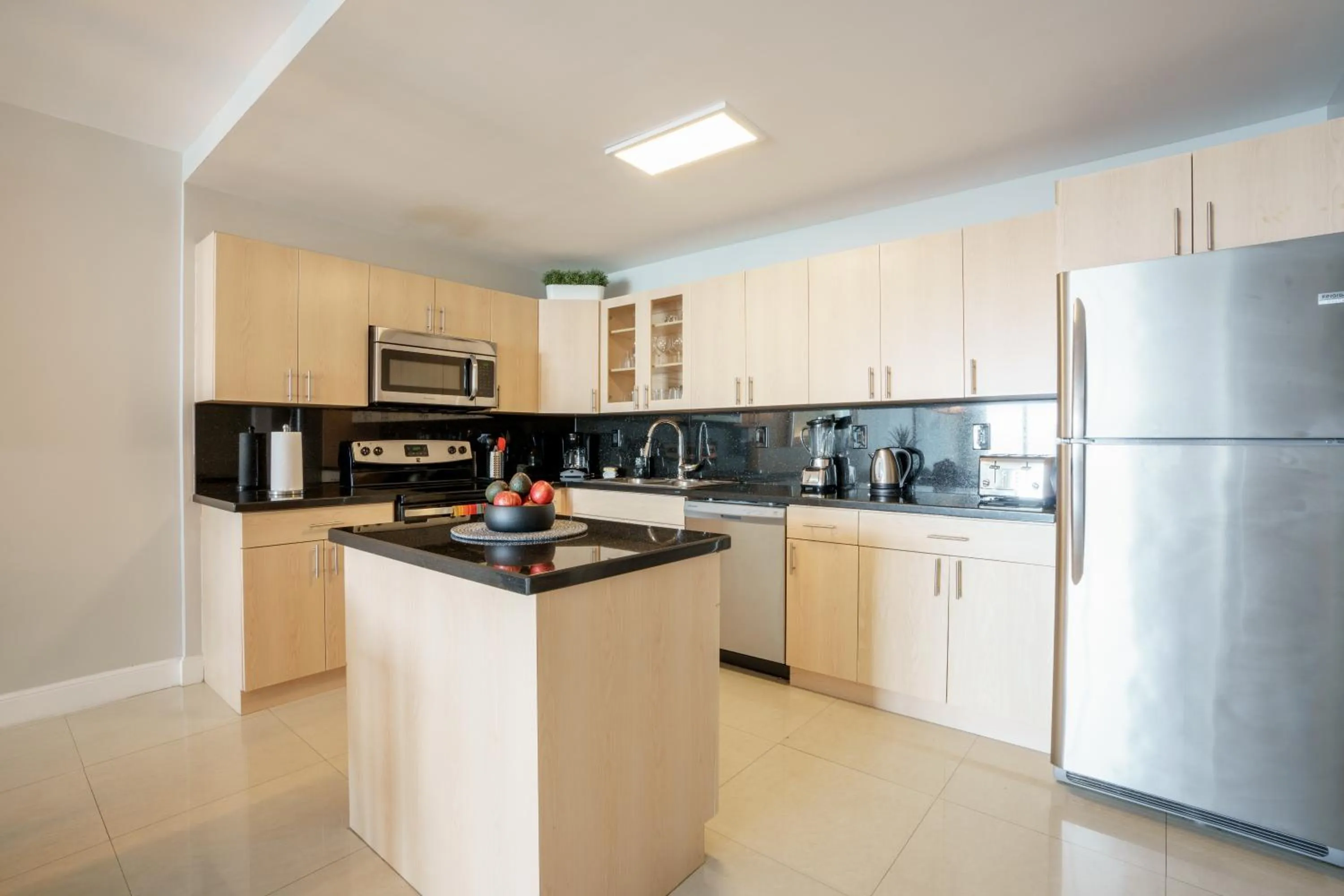 kitchen in OCEAN RESERVE 15th Floor - Gorgeous Ocean View - STR00907