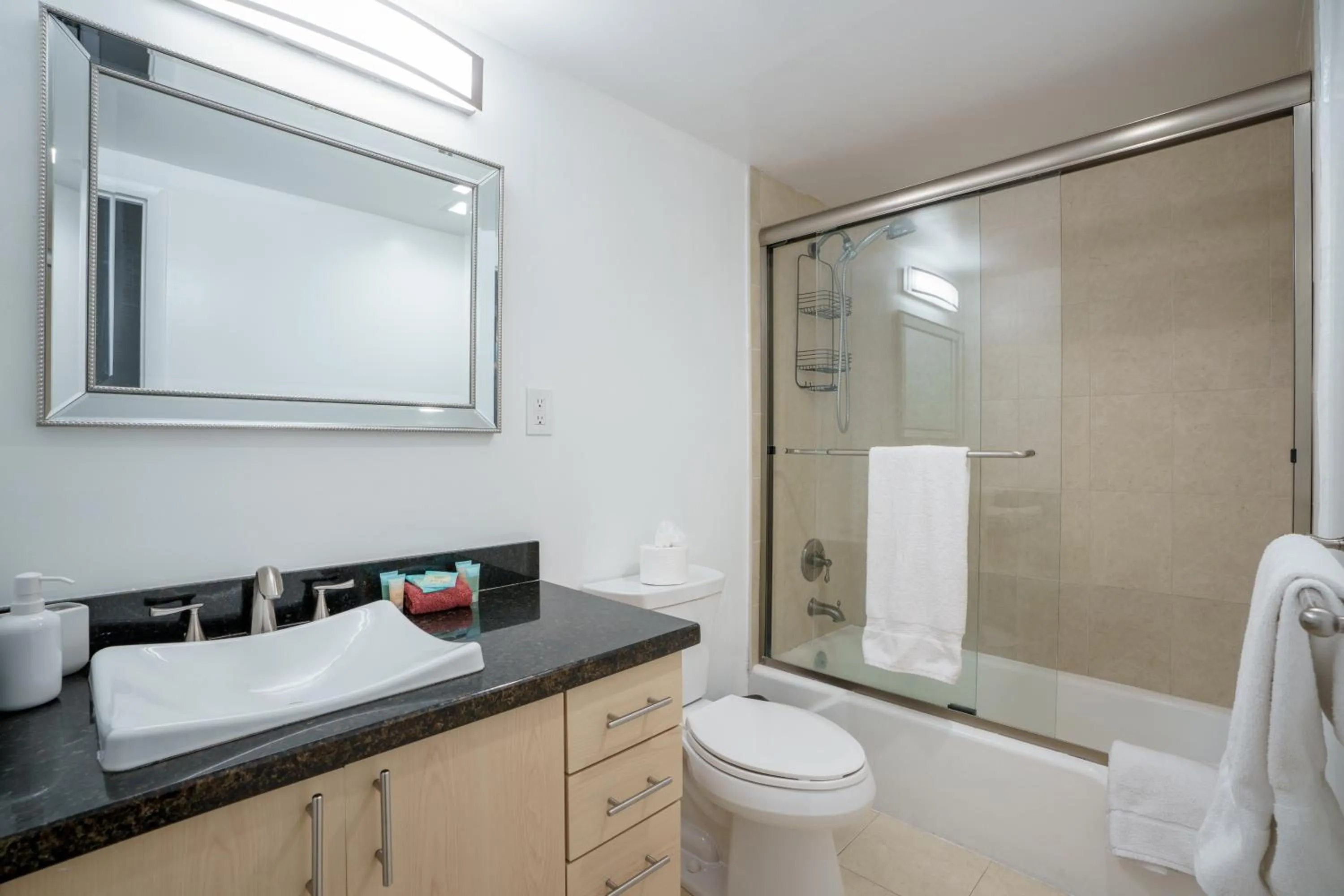 Bathroom in OCEAN RESERVE 15th Floor - Gorgeous Ocean View - STR00907