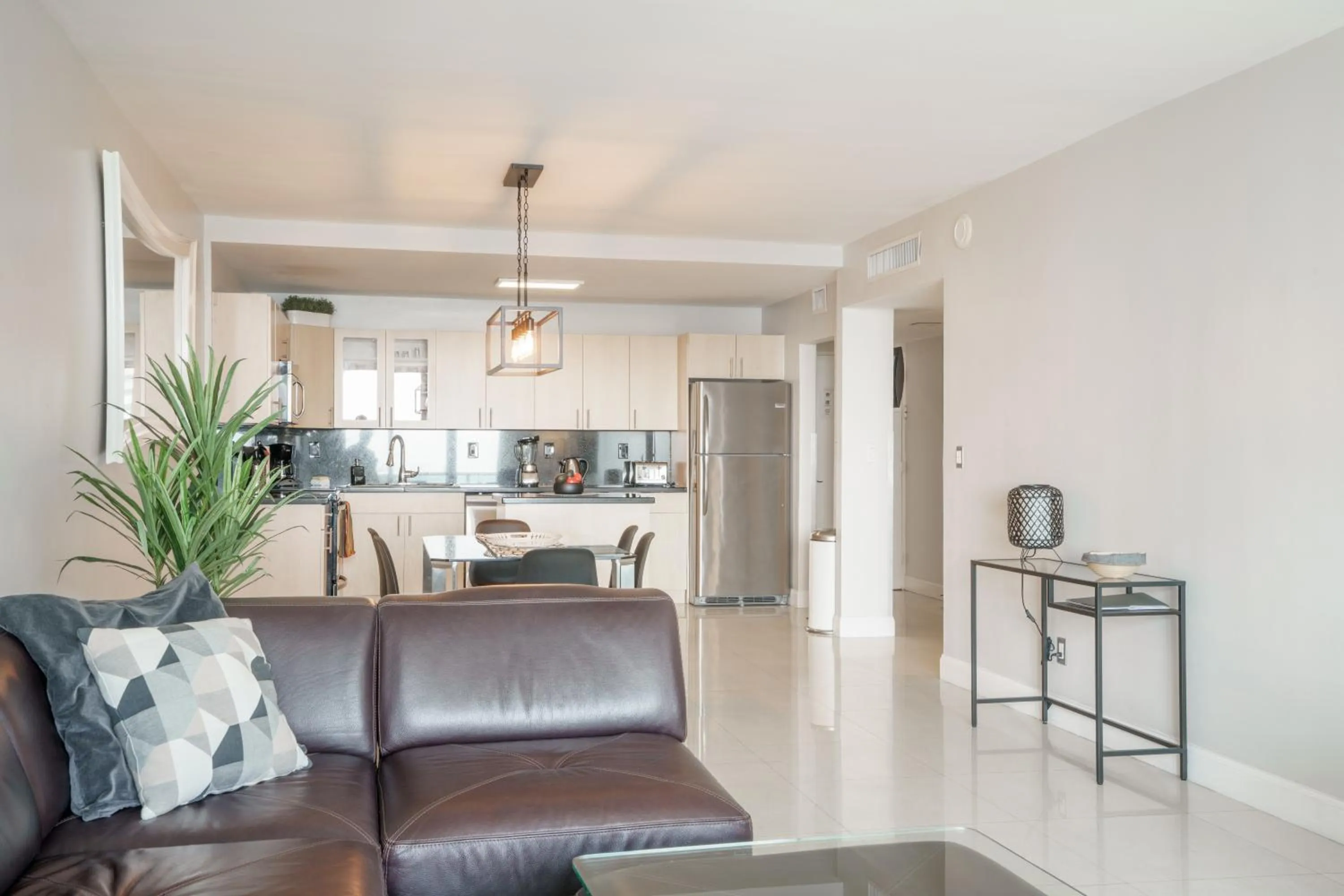 Living room in OCEAN RESERVE 15th Floor - Gorgeous Ocean View - STR00907