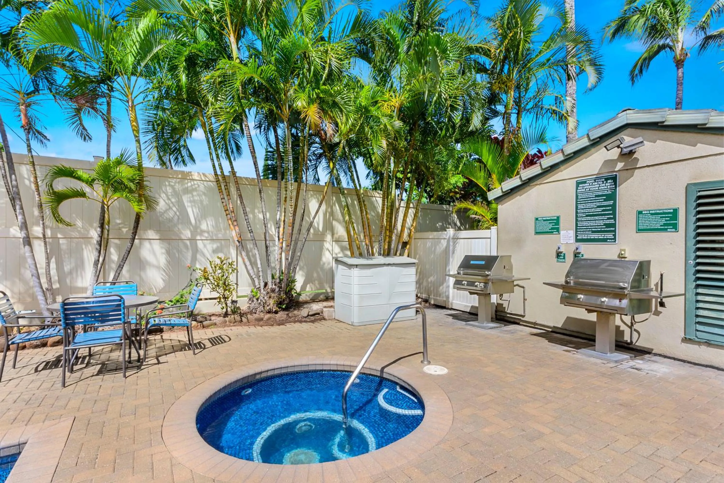 BBQ facilities in Gardens at West Maui