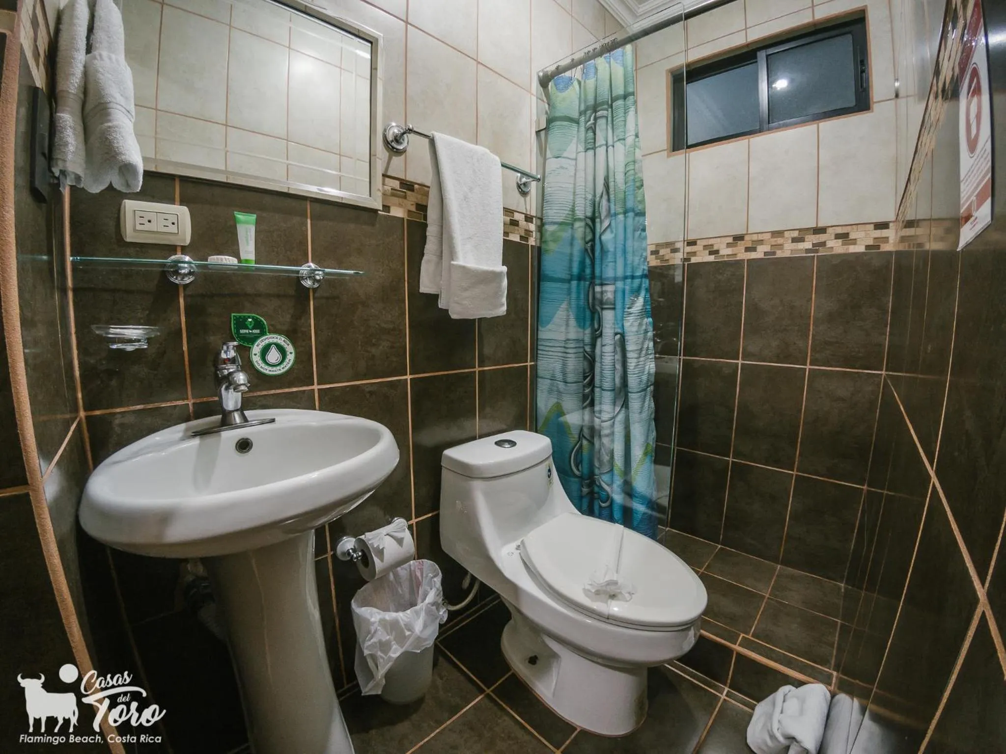 Shower in Casas del Toro Playa Flamingo