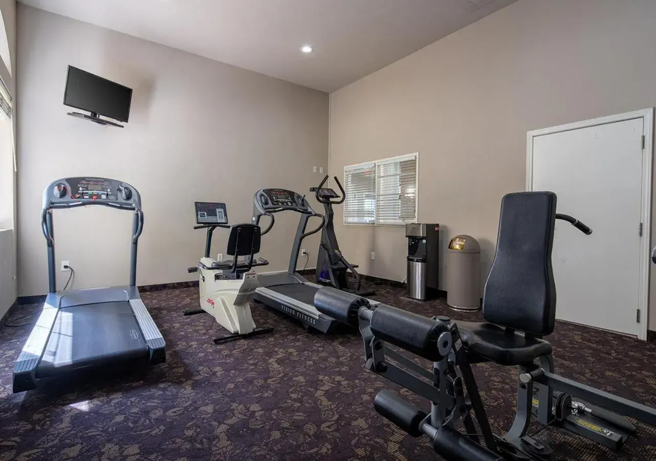 Fitness centre/facilities in Club de Soleil All-Suite Resort Fitness centre/facilities in Club de Soleil All-Suite Resort