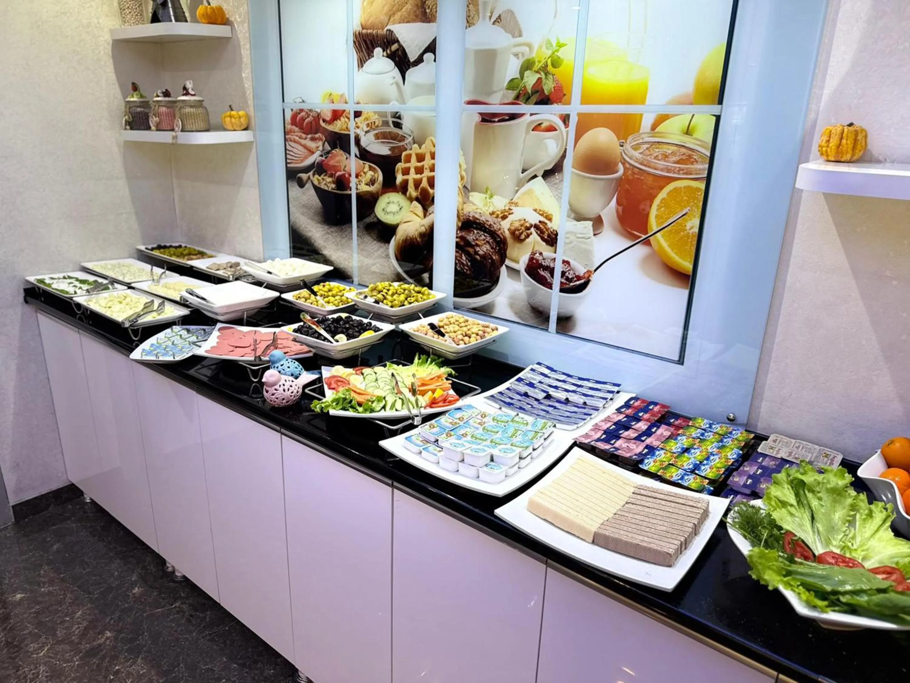 Buffet breakfast in Asrin Business Hotel Kızılay