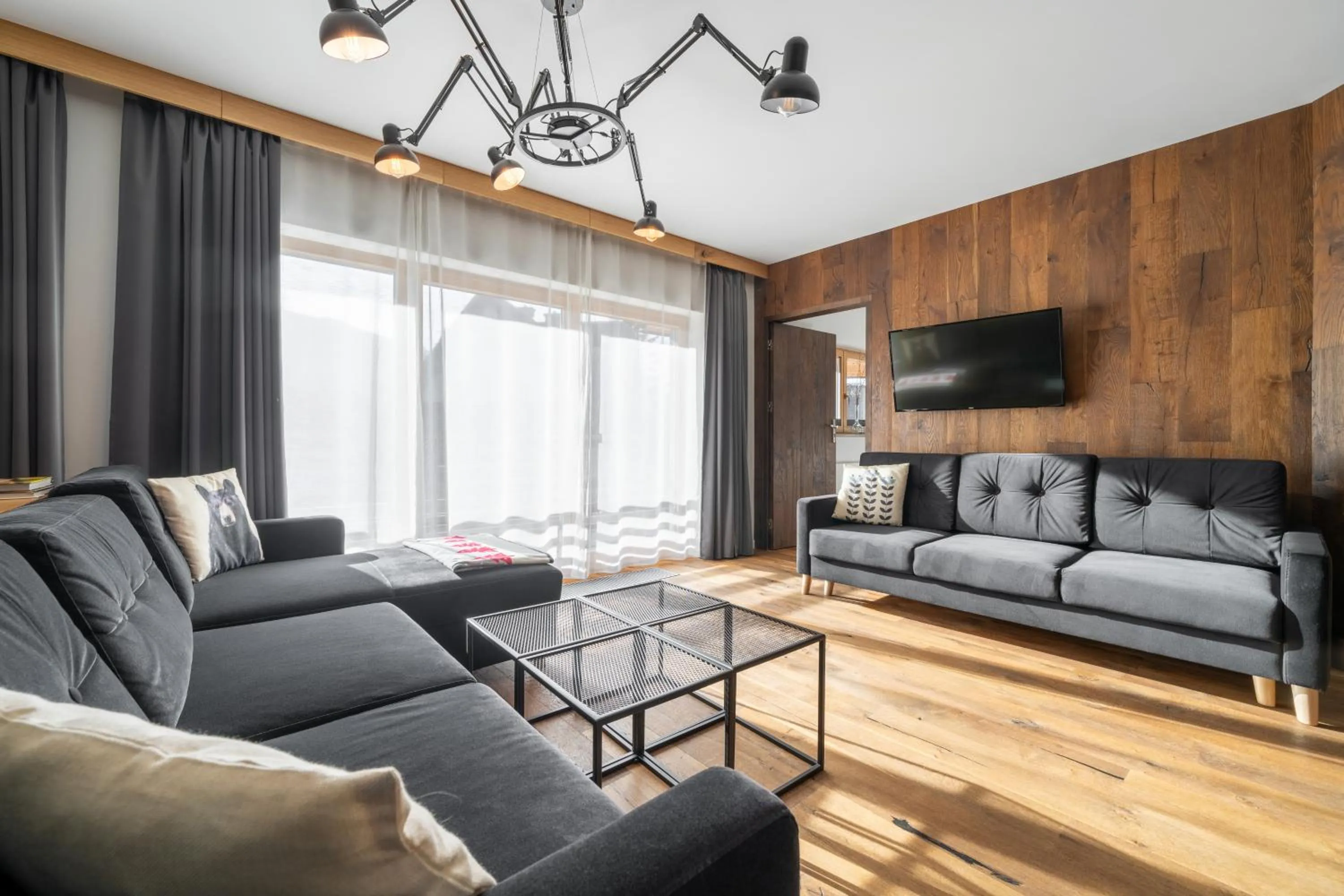 Living room in Green Deer Premium