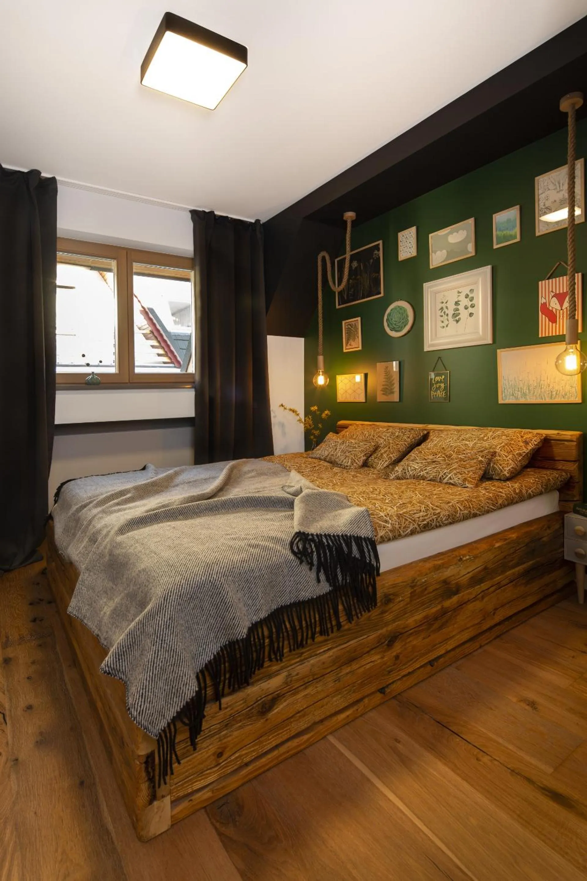 Bed in Green Deer Premium