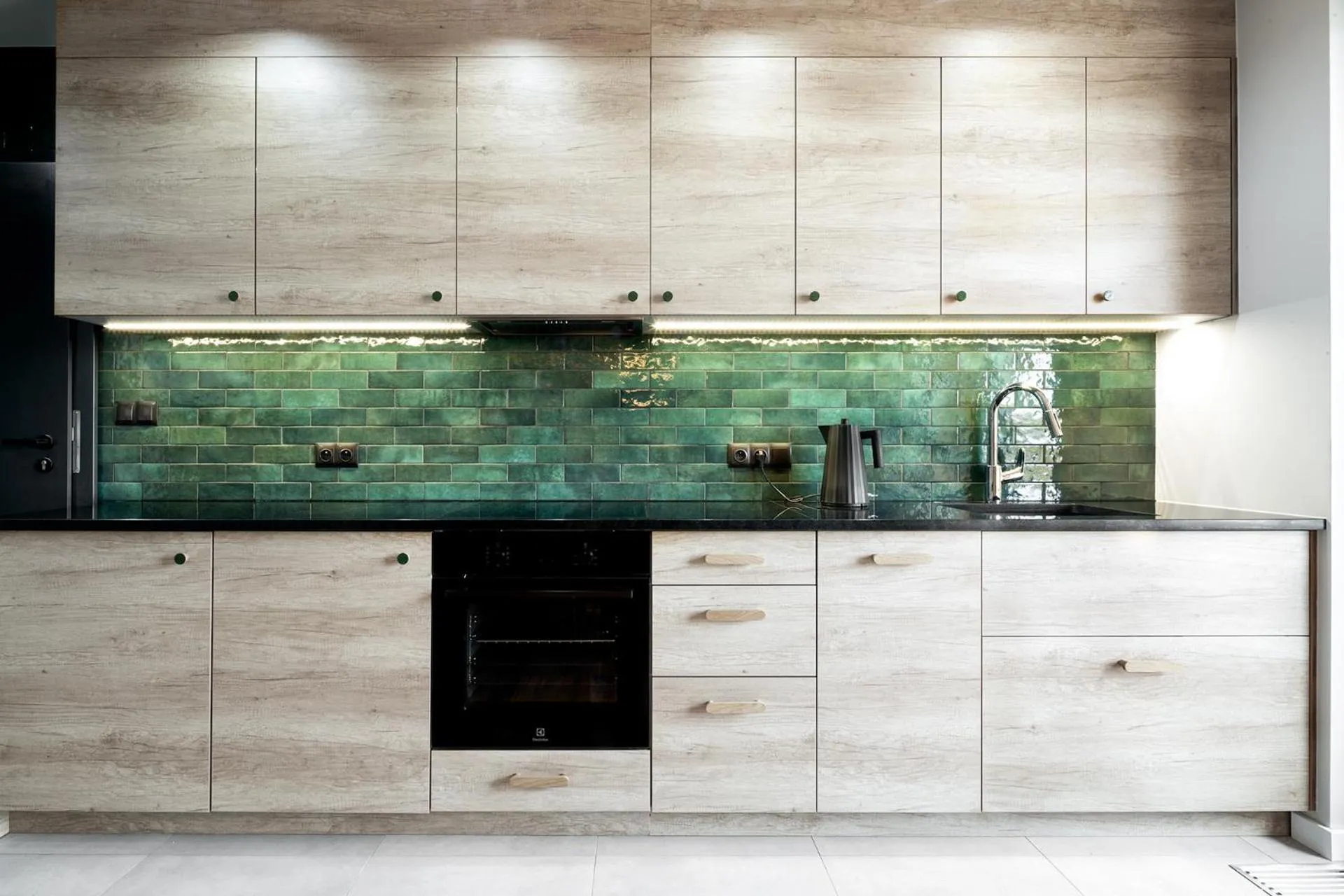 Photo of the whole room in Green Deer Premium