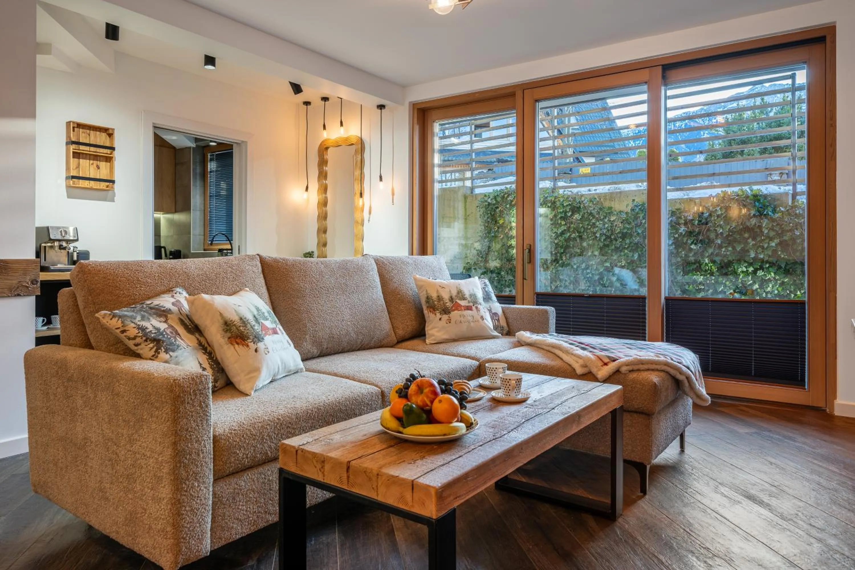 Living room in Green Deer Premium