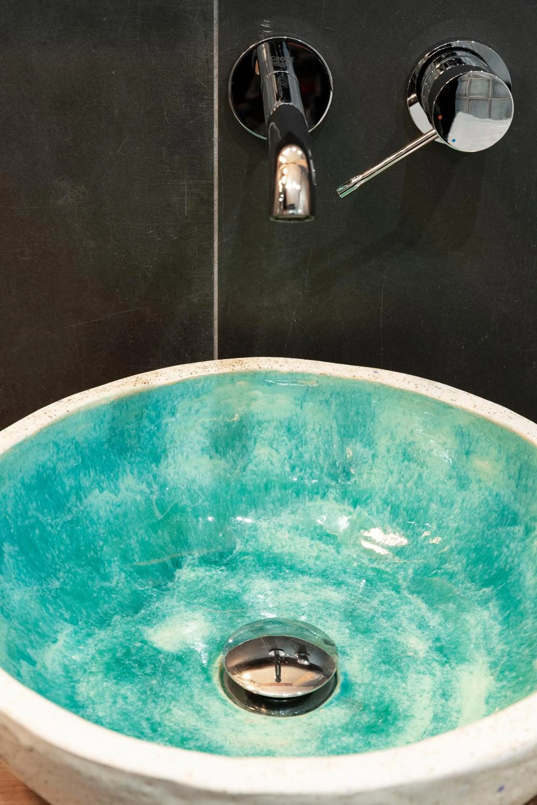 Bathroom in Green Deer Premium