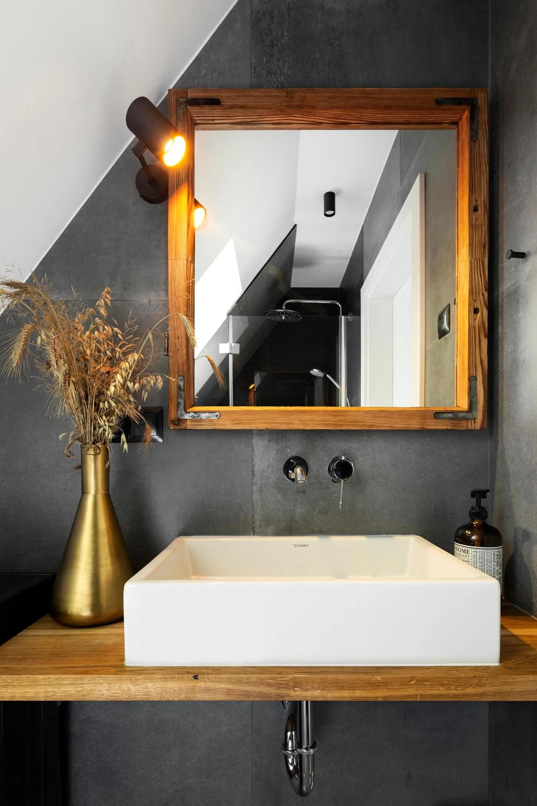 Bathroom in Green Deer Premium