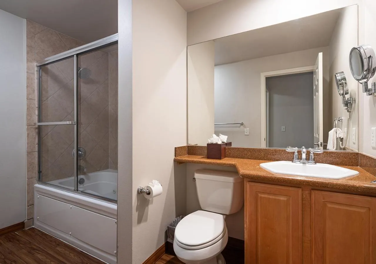 Bathroom in Tahiti All-Suite Resort