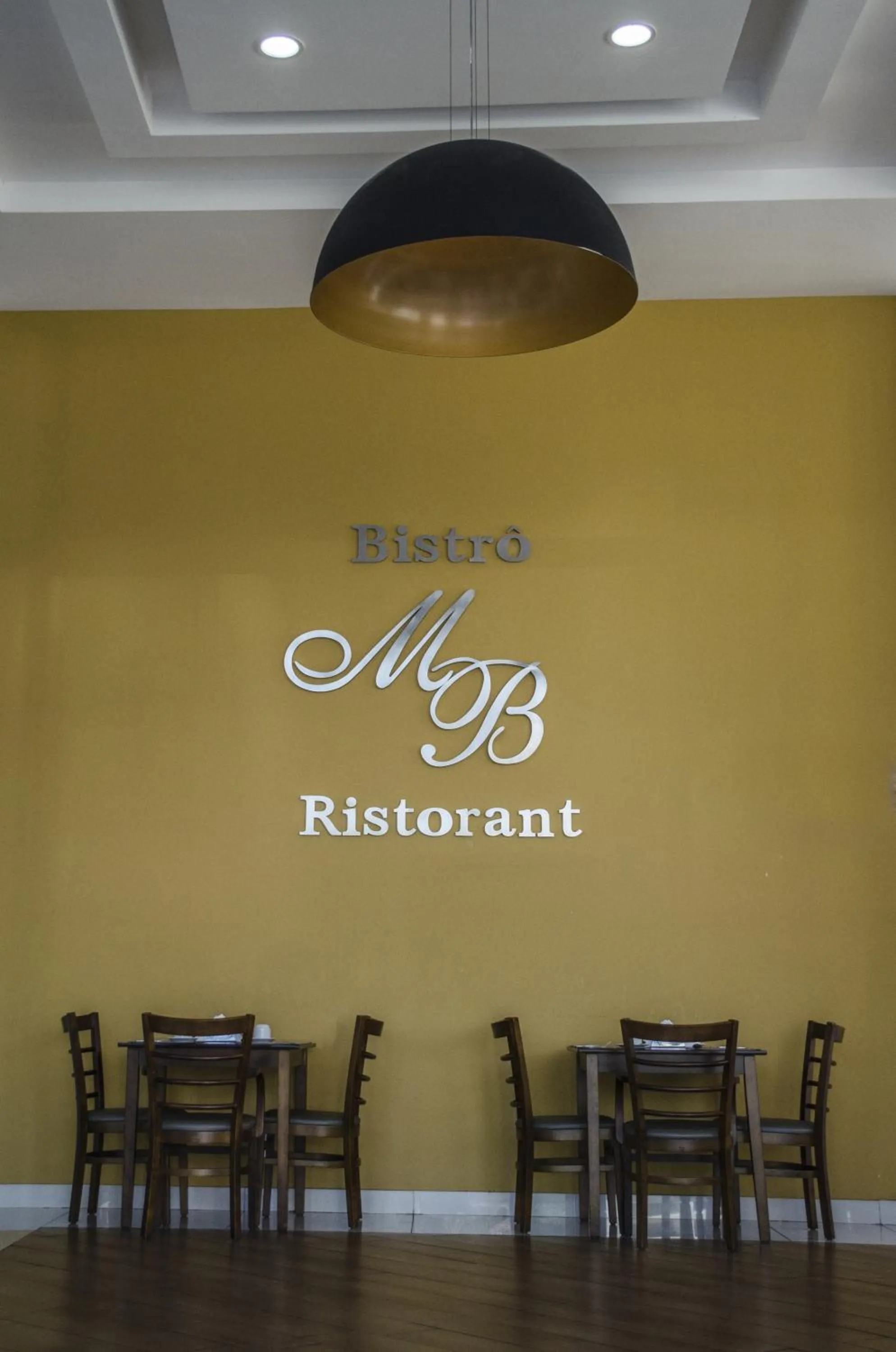 Lounge or bar in Porto Marina Rede Mont Blanc