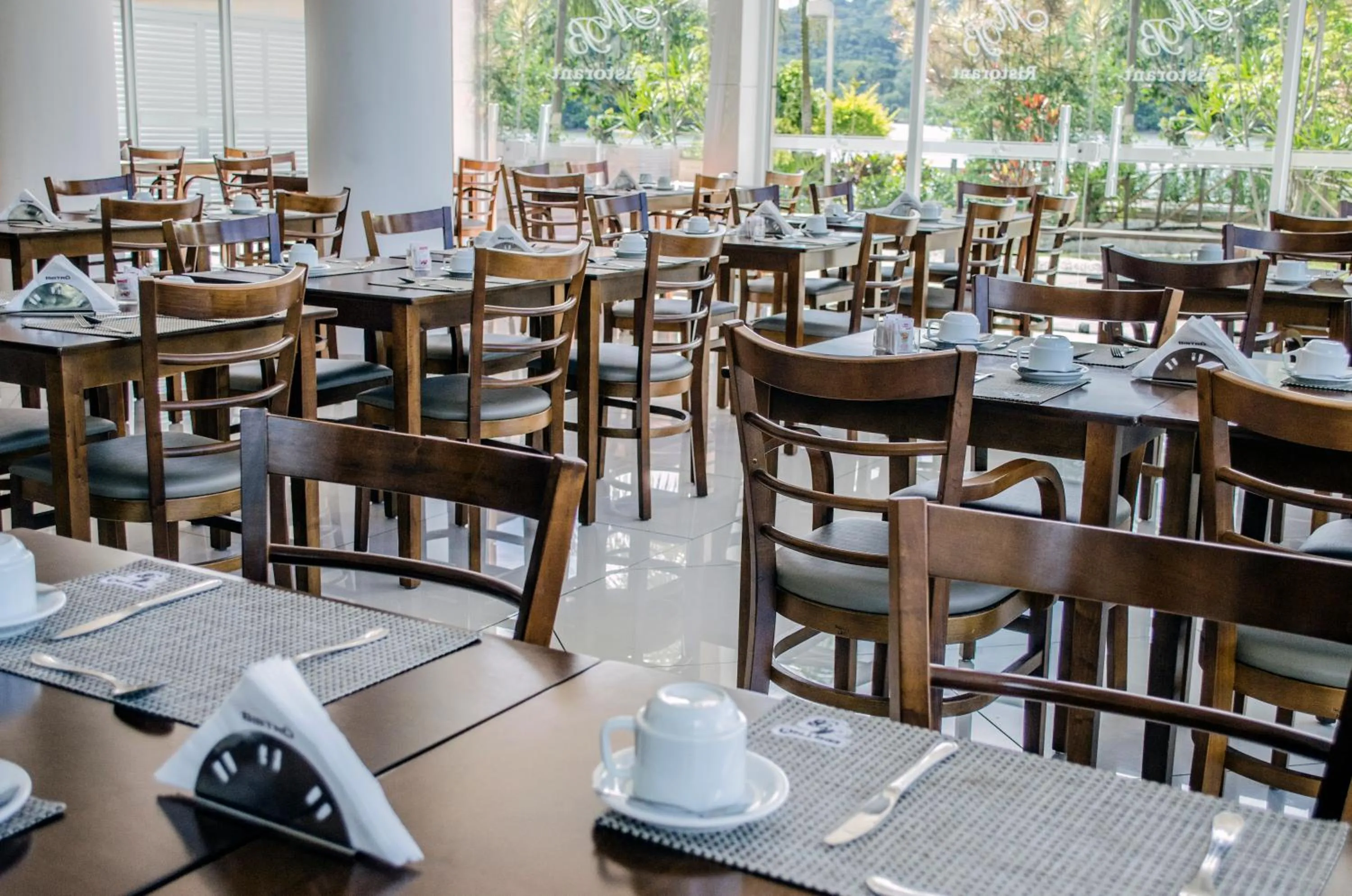 Restaurant/places to eat in Porto Marina Rede Mont Blanc