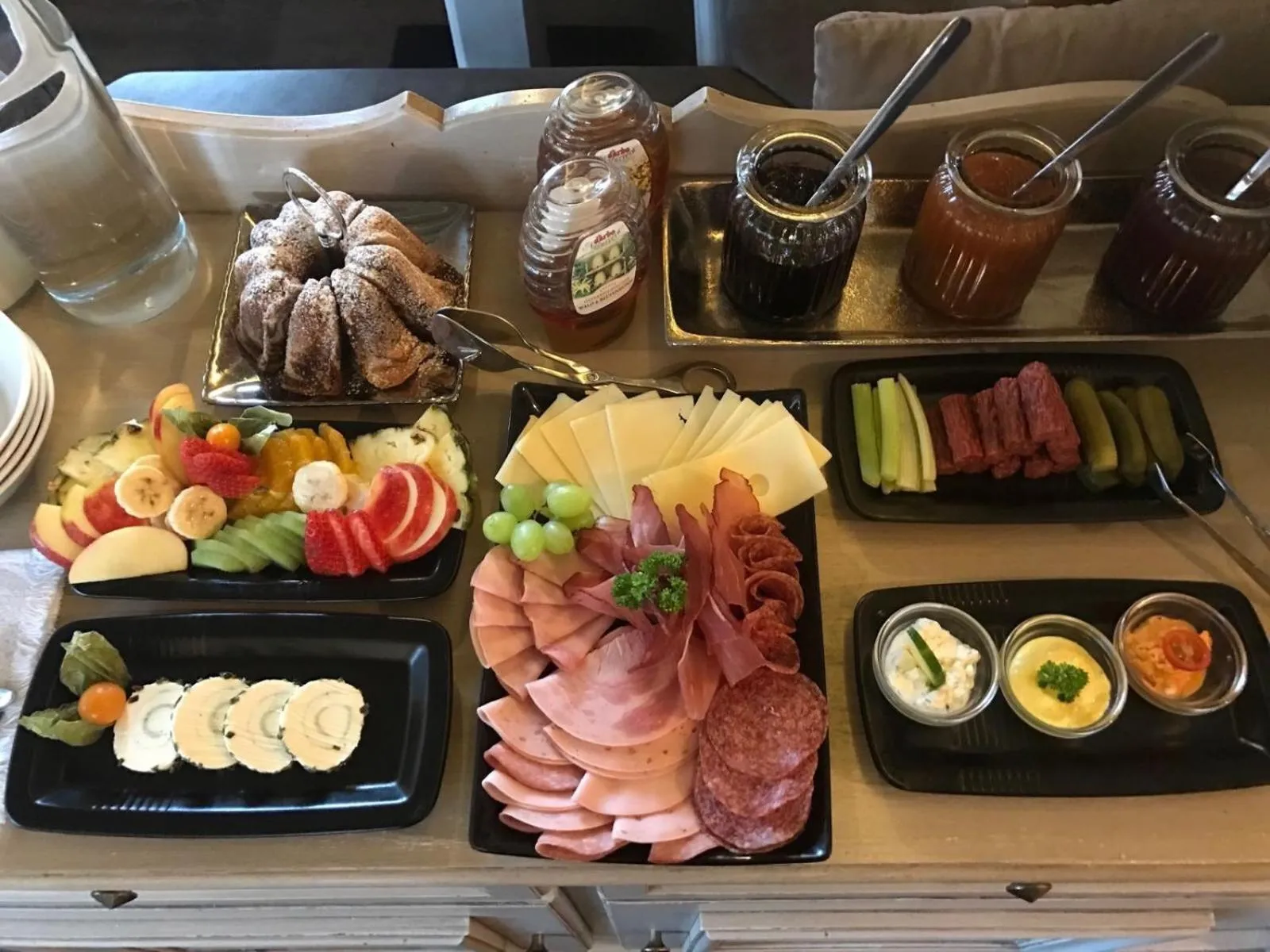 Buffet breakfast in Boutiquehotel Säumler