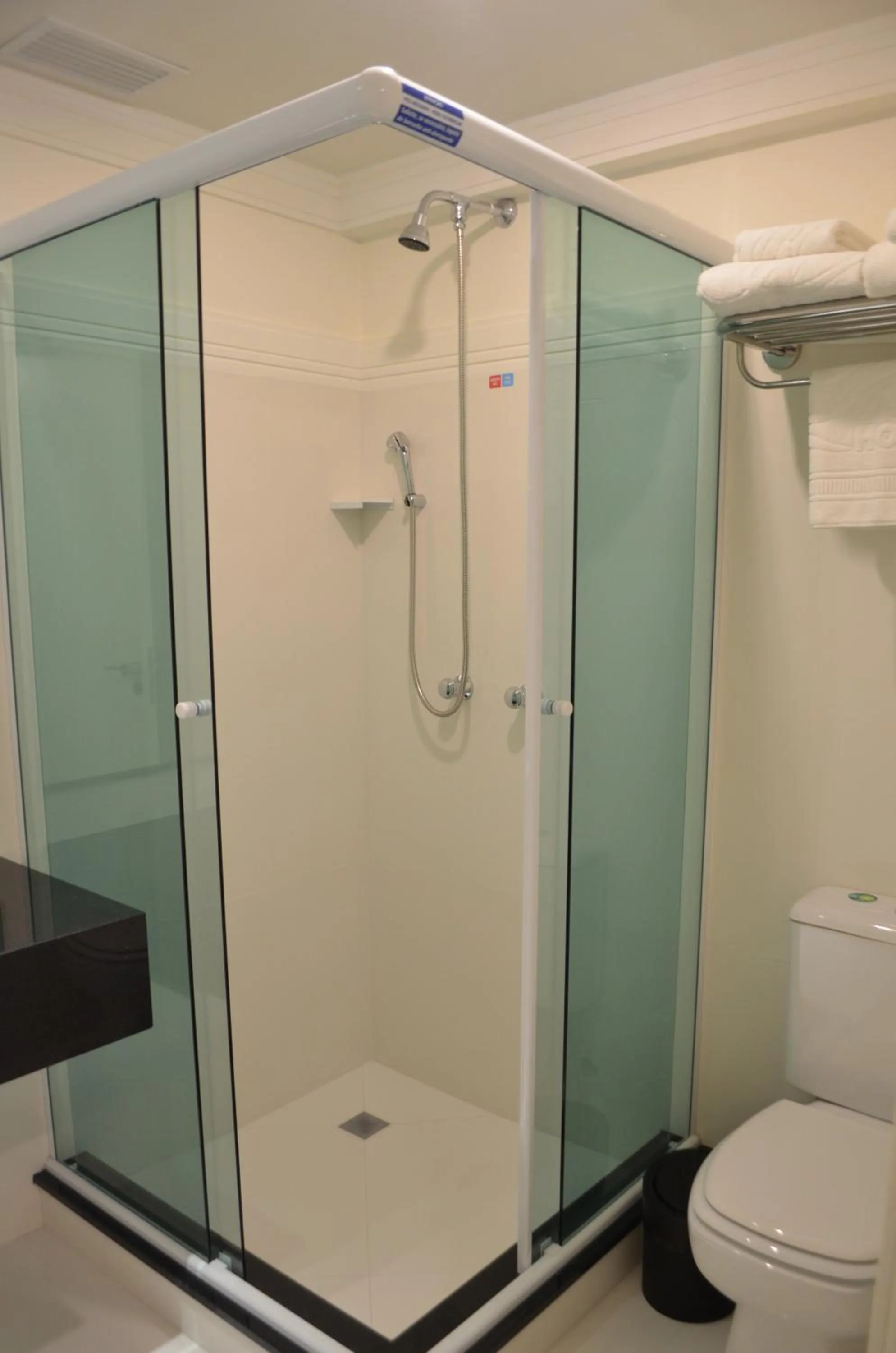 Bathroom in Prix Hotel