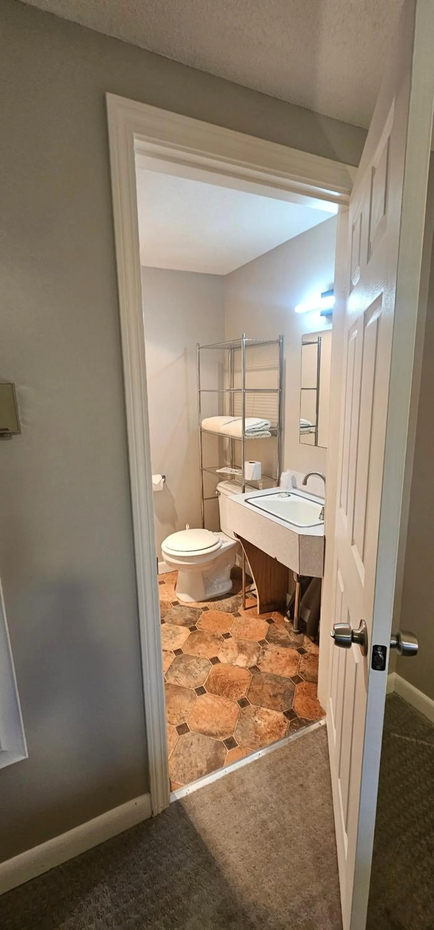 Bathroom in Lake Shore Farm Inn