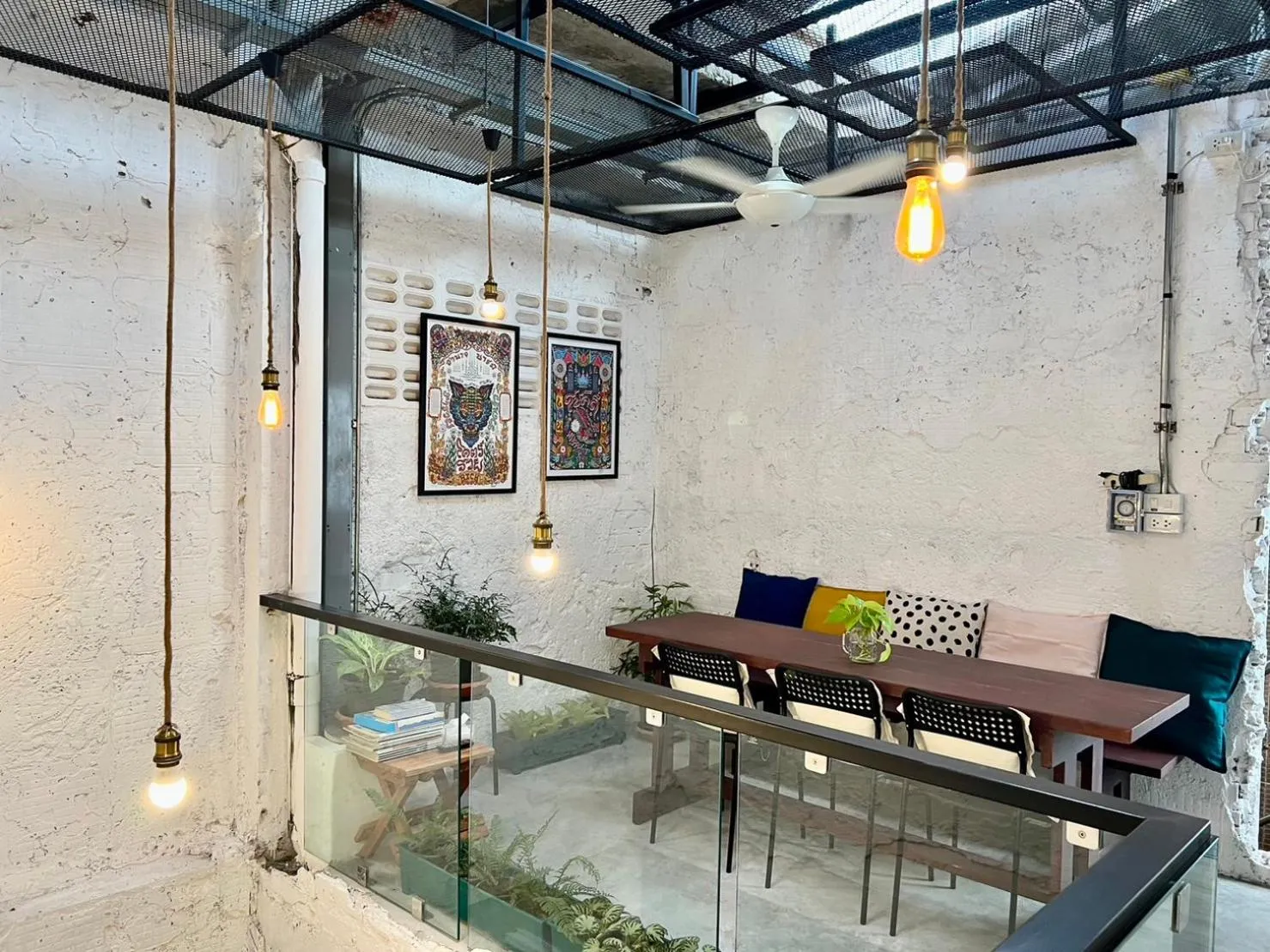 Seating area in Niece Hostel Phuket - Bangtao Beach