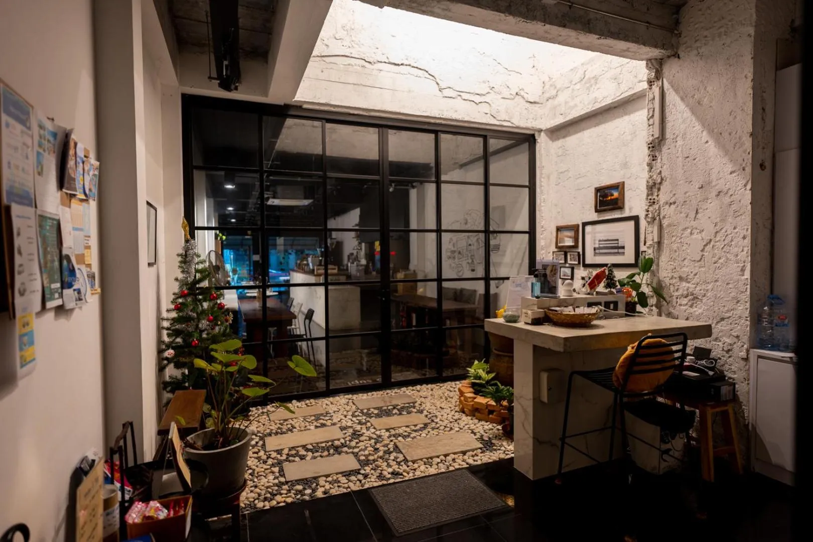 Lobby or reception in Niece Hostel Phuket - Bangtao Beach