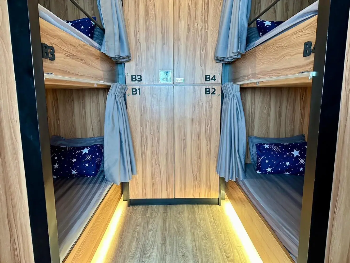 Bed in 4-Bed Dormitory Room in Niece Hostel Phuket - SHA Extra Plus Bed in 4-Bed Dormitory Room in Niece Hostel Phuket - SHA Extra Plus