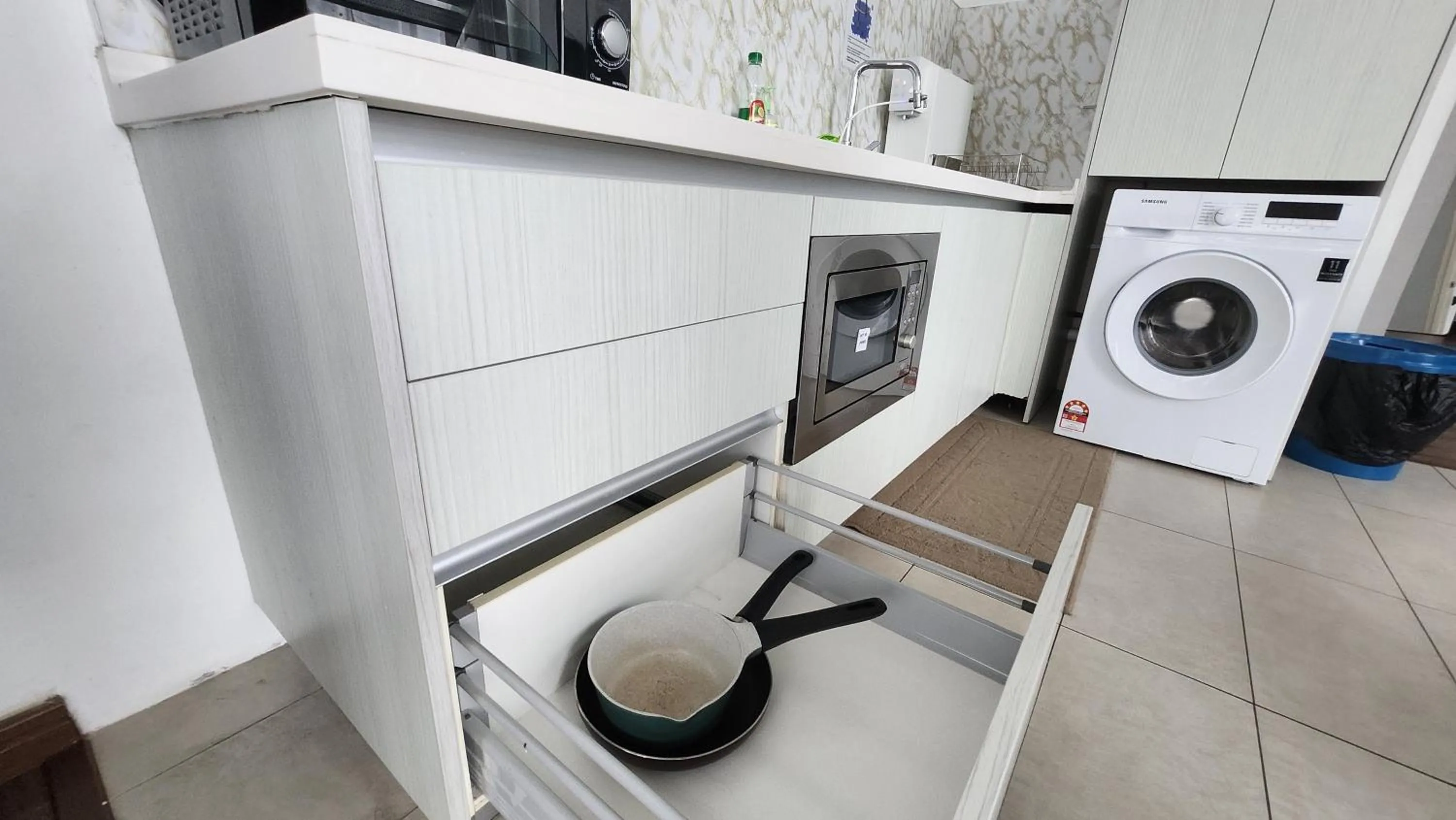 Kitchen or kitchenette in My Misto Homestay, Riverson Soho