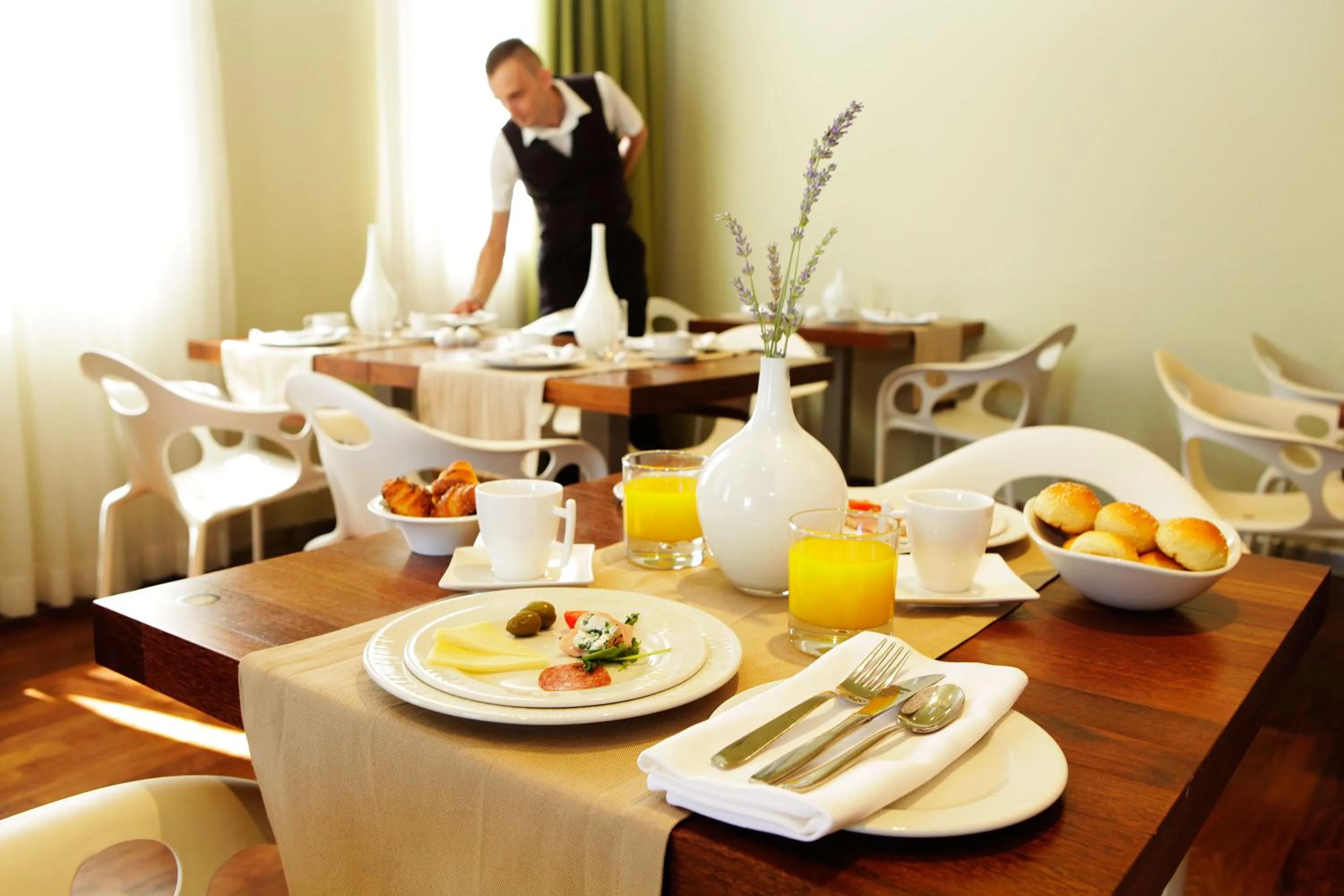 Restaurant/places to eat in Boutique Hotel Bol