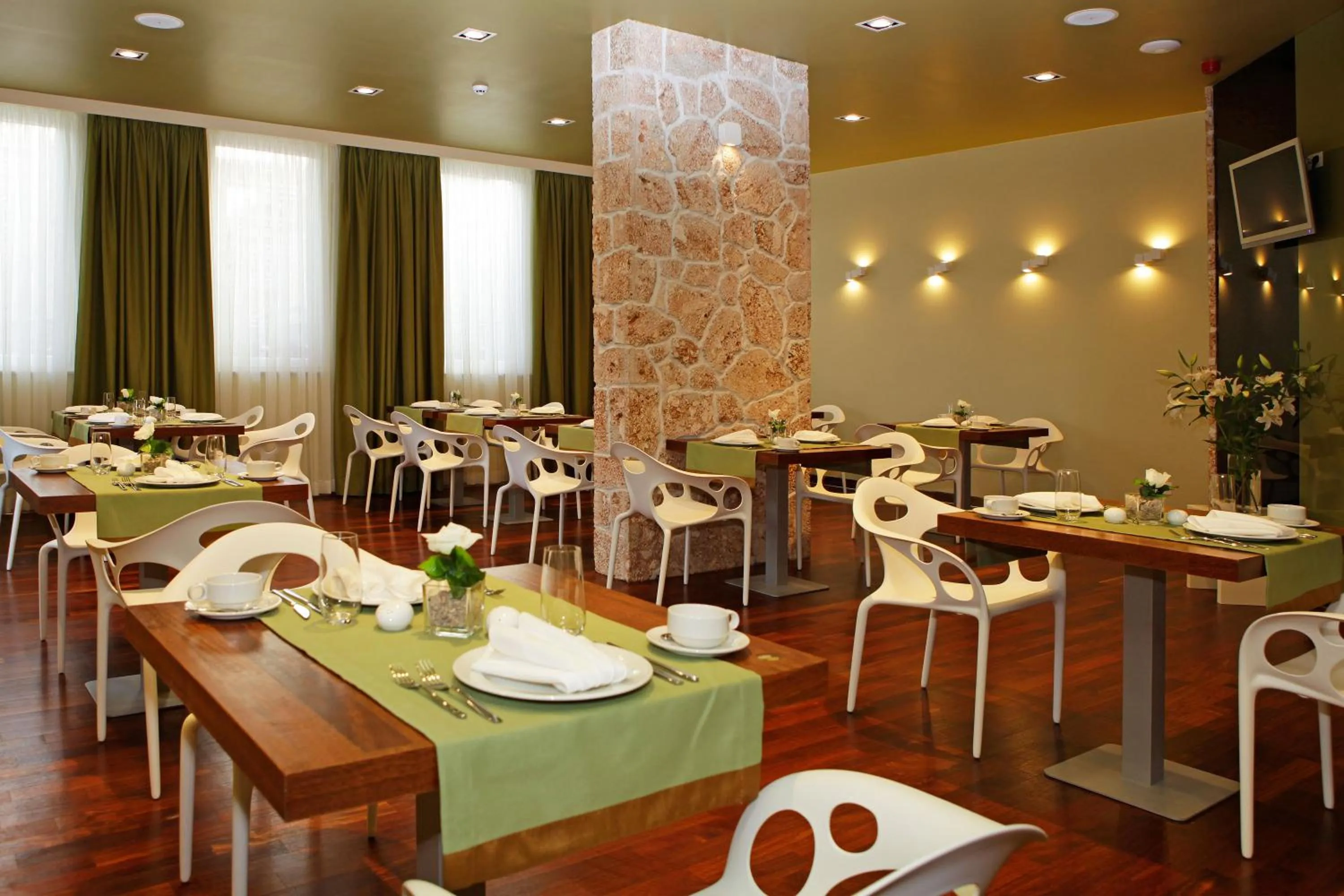 Restaurant/places to eat in Boutique Hotel Bol