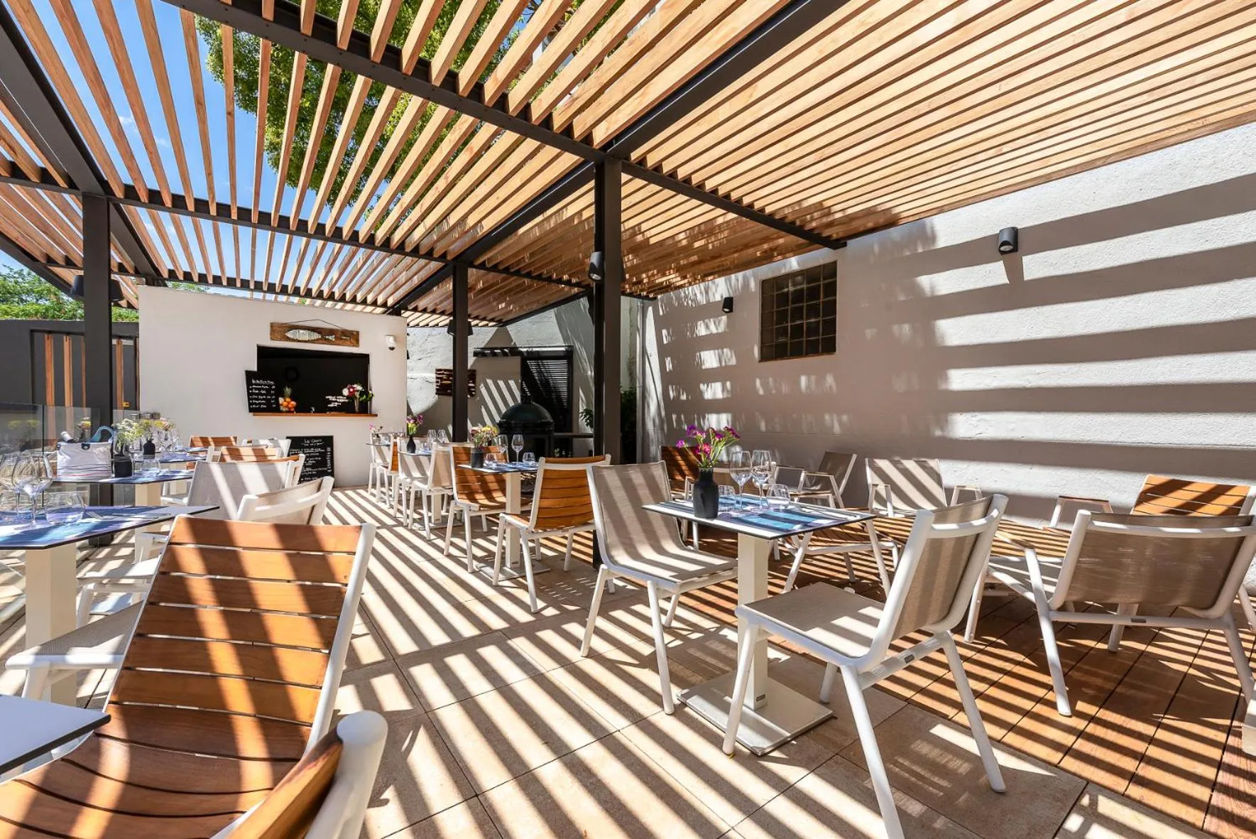 Restaurant/places to eat in Les Elmes - Hôtel & Spa