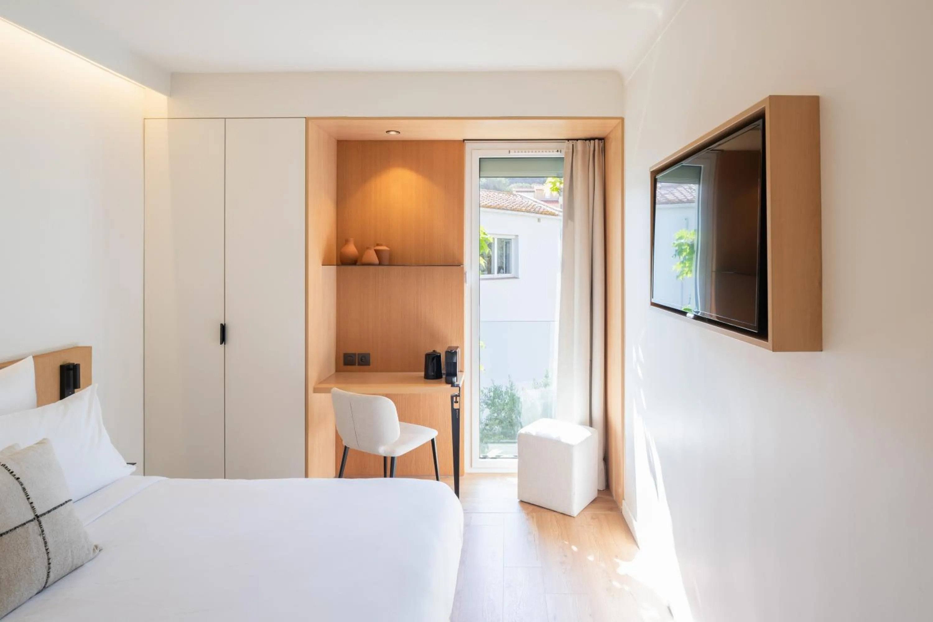 Photo of the whole room, Bed in Les Elmes - Hôtel & Spa