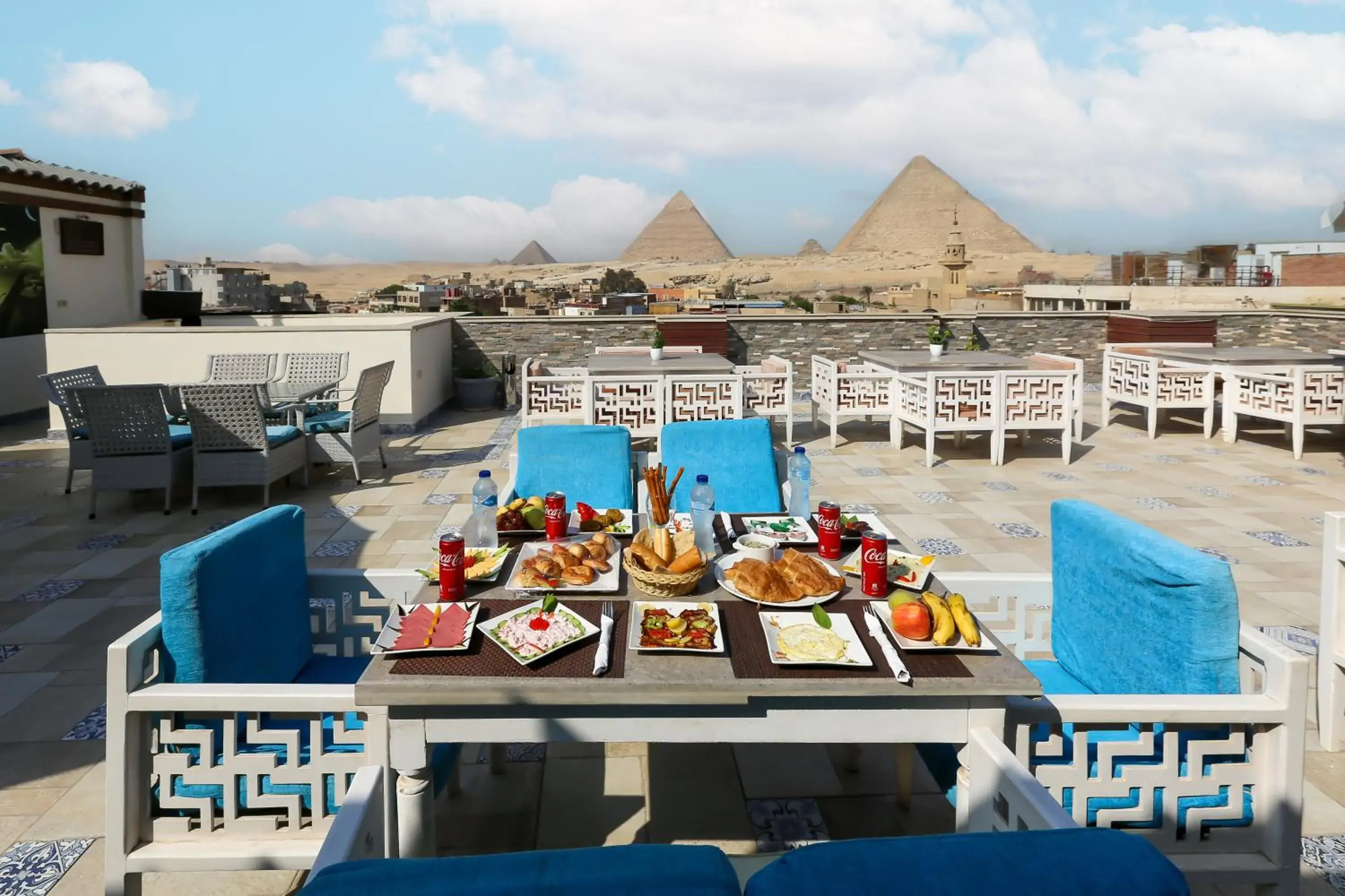 Restaurant/places to eat in Pyramid Edge Hotel & Exclusive Pyramids View Rooftop Restaurant/places to eat in Pyramid Edge Hotel & Exclusive Pyramids View Rooftop