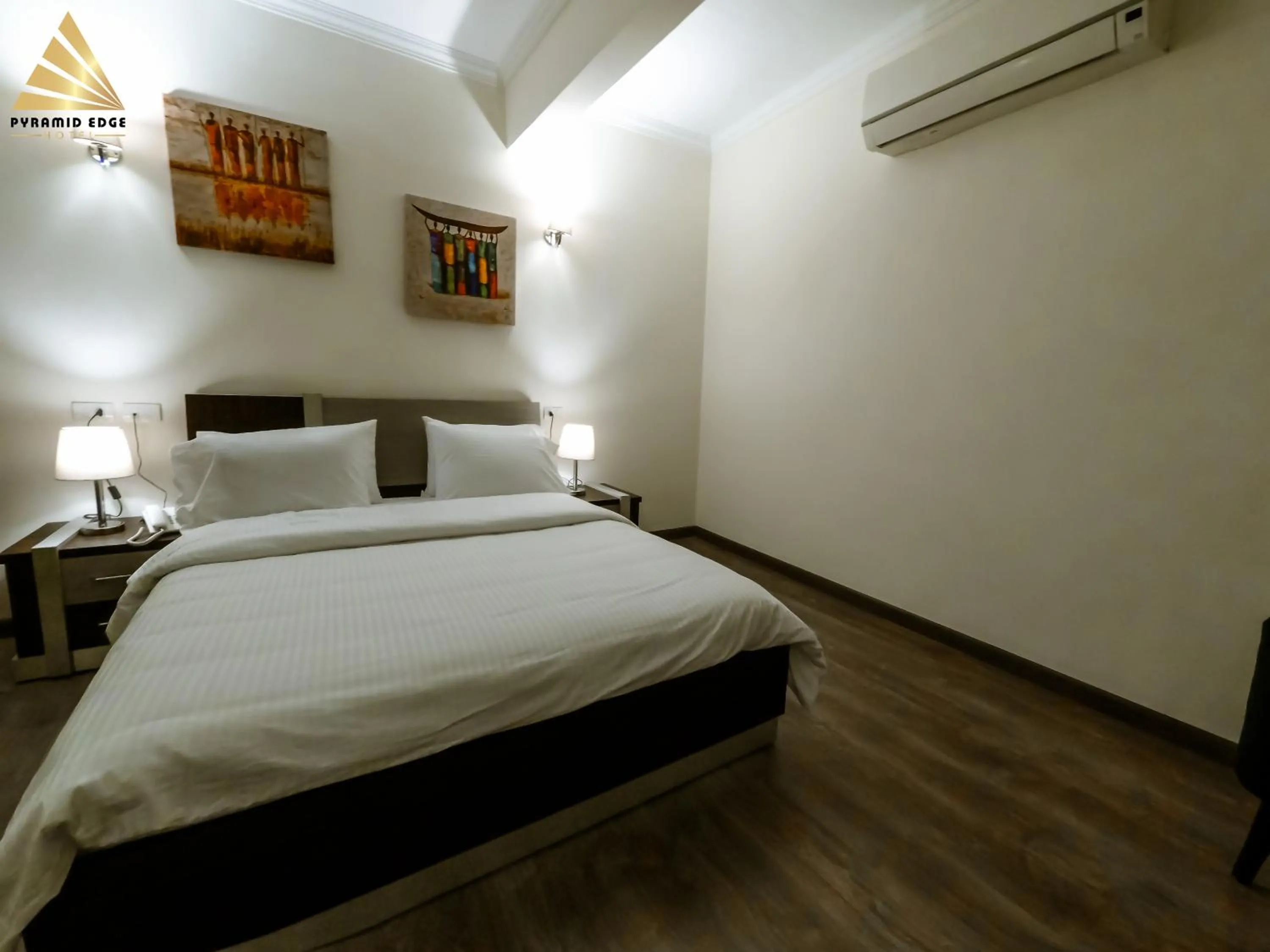 Bed in Pyramid Edge Hotel & Exclusive Pyramids View Rooftop