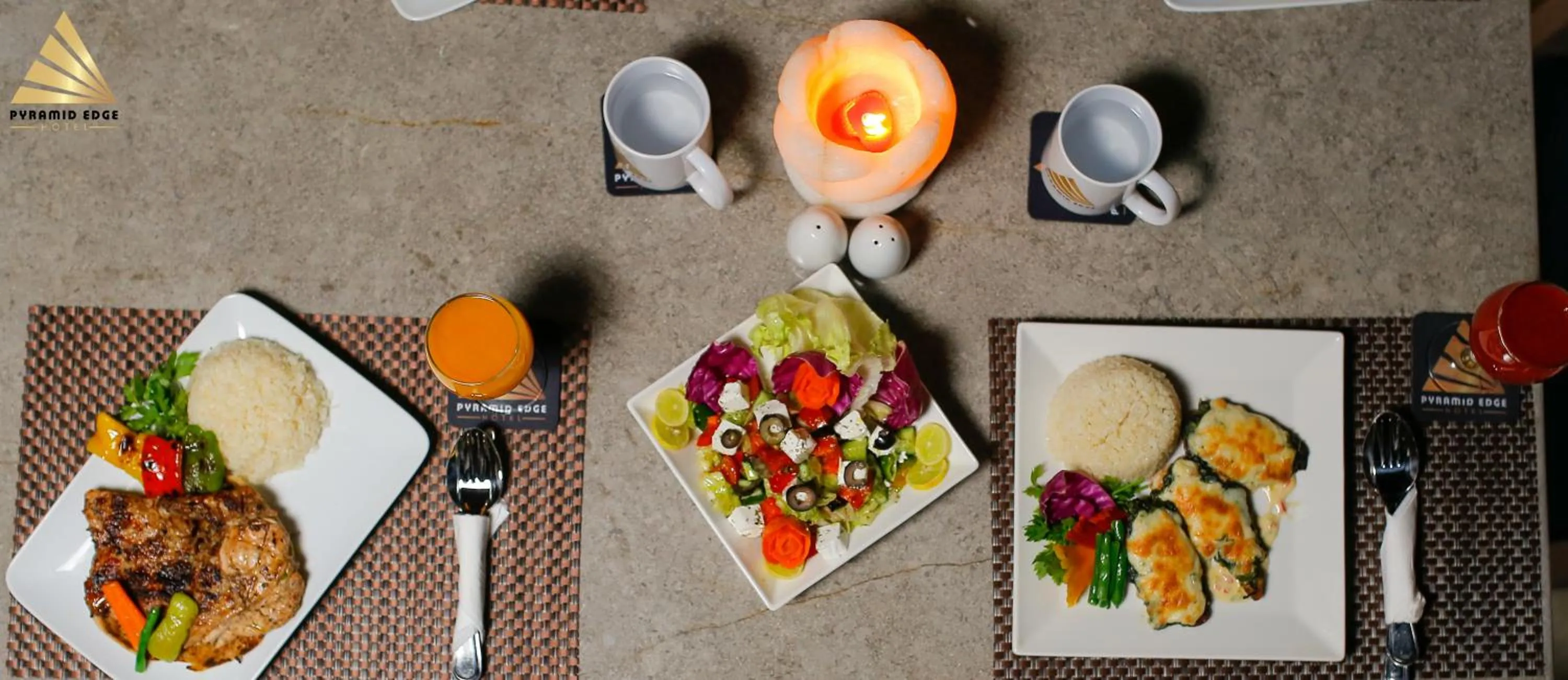 Restaurant/places to eat in Pyramid Edge Hotel & Exclusive Pyramids View Rooftop