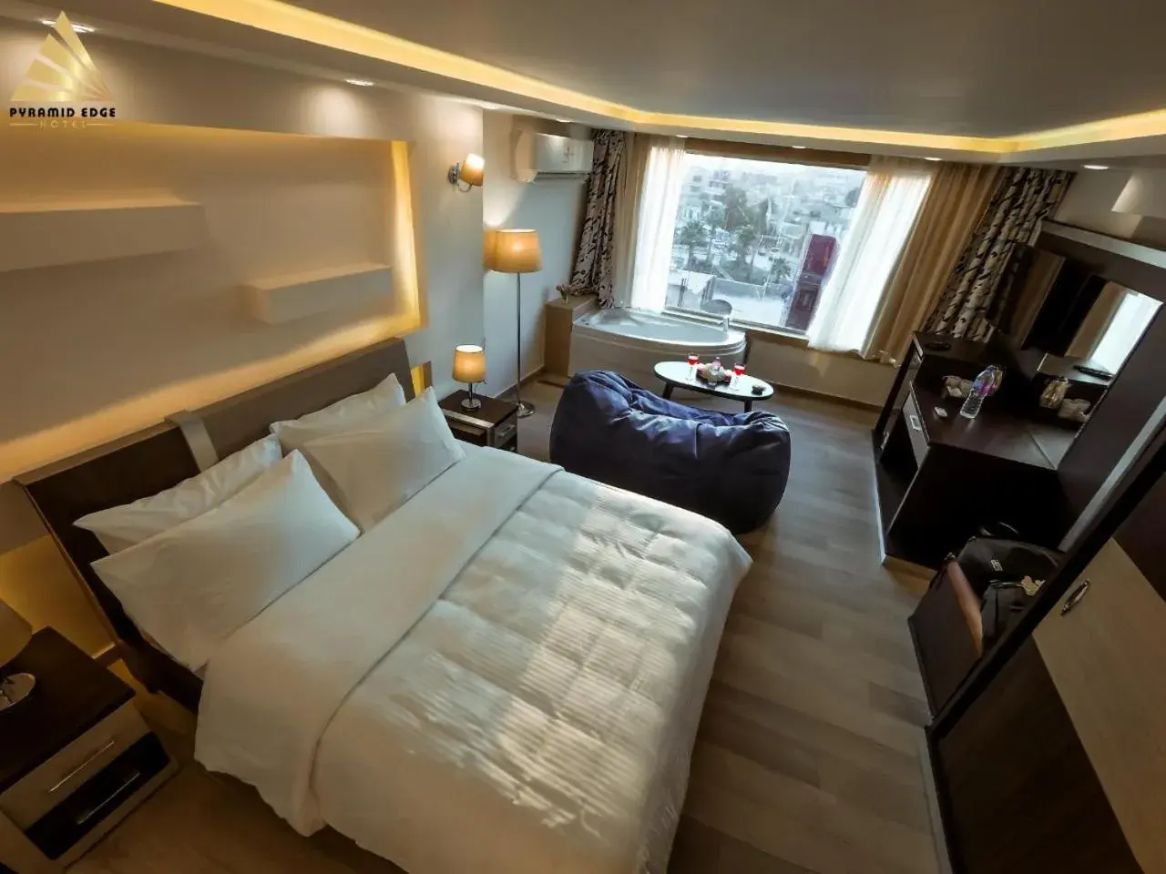 Bed in Pyramid Edge Hotel & Exclusive Pyramids View Rooftop Bed in Pyramid Edge Hotel & Exclusive Pyramids View Rooftop