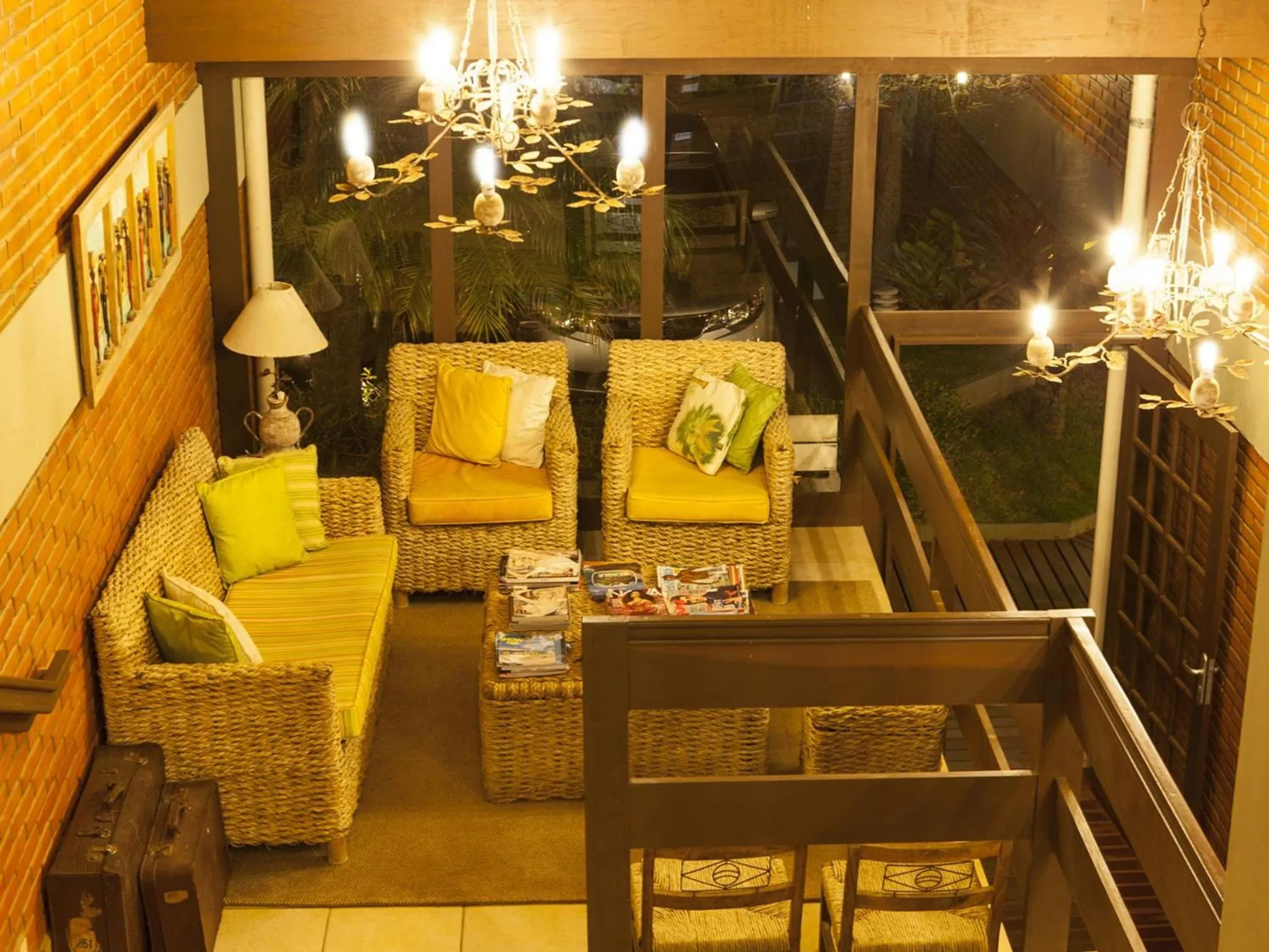 Communal lounge/ TV room in Pousada Ponta do Lobo