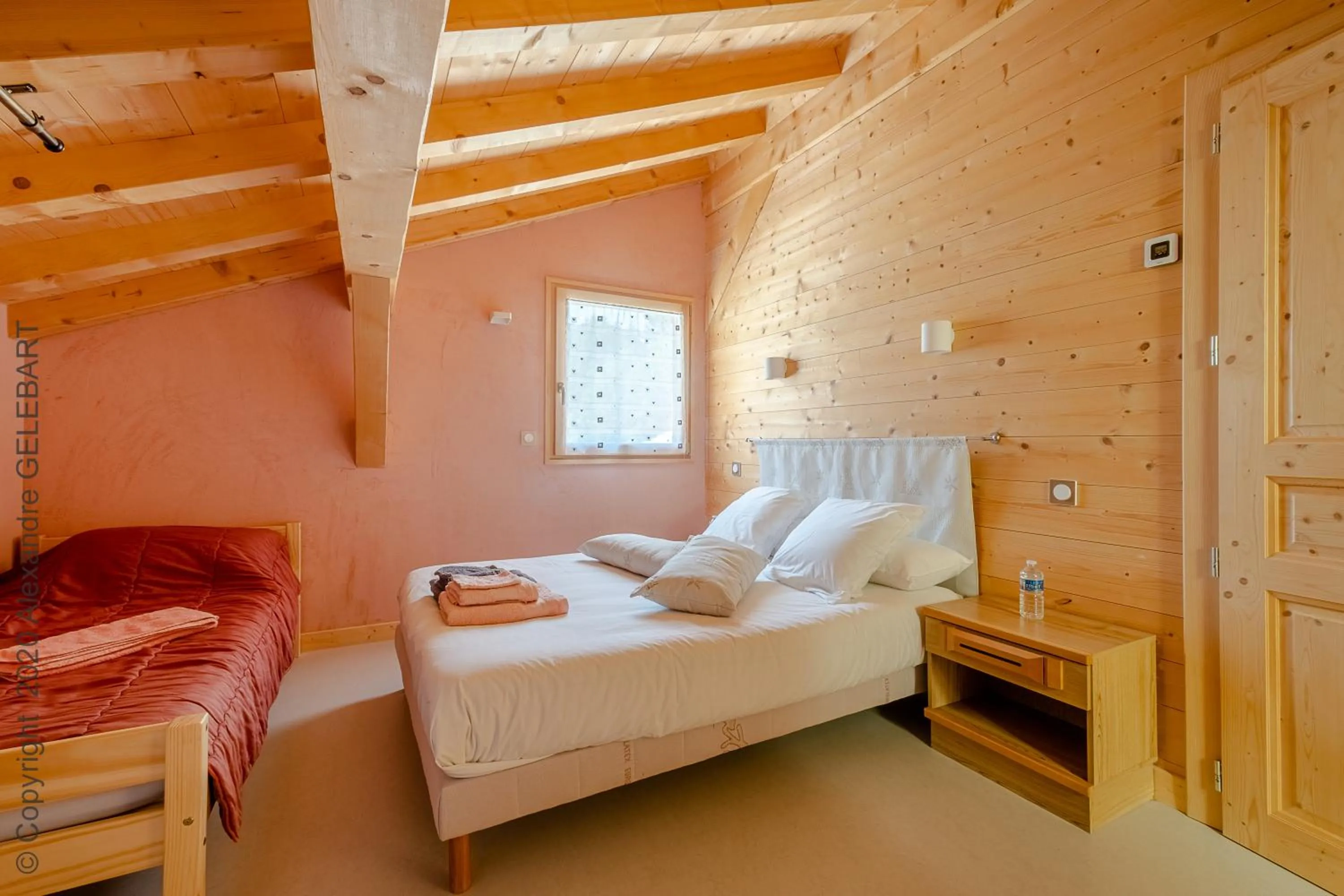 Bedroom, Bed in Chalet aux 3 biches