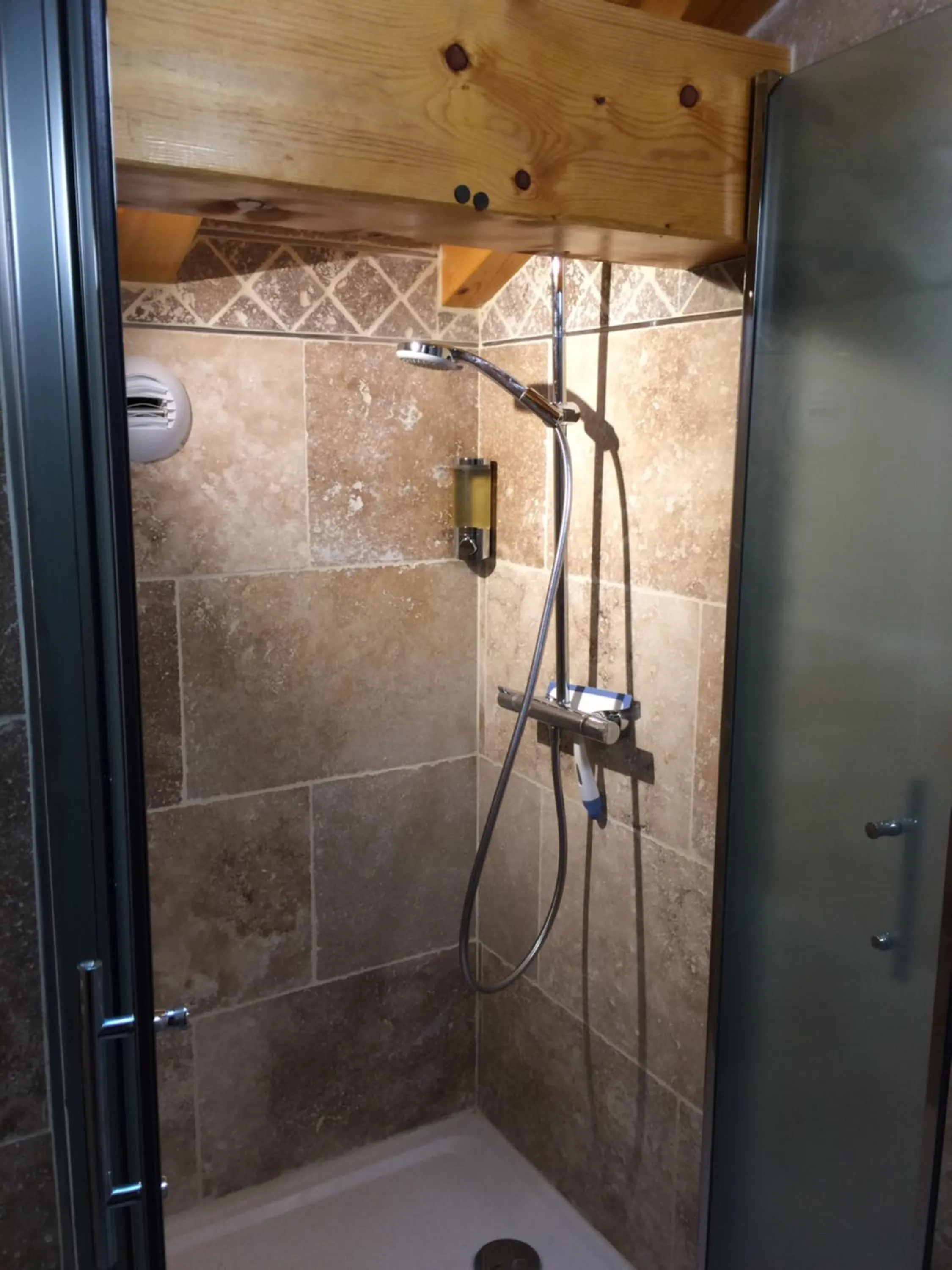 Shower in Chalet aux 3 biches