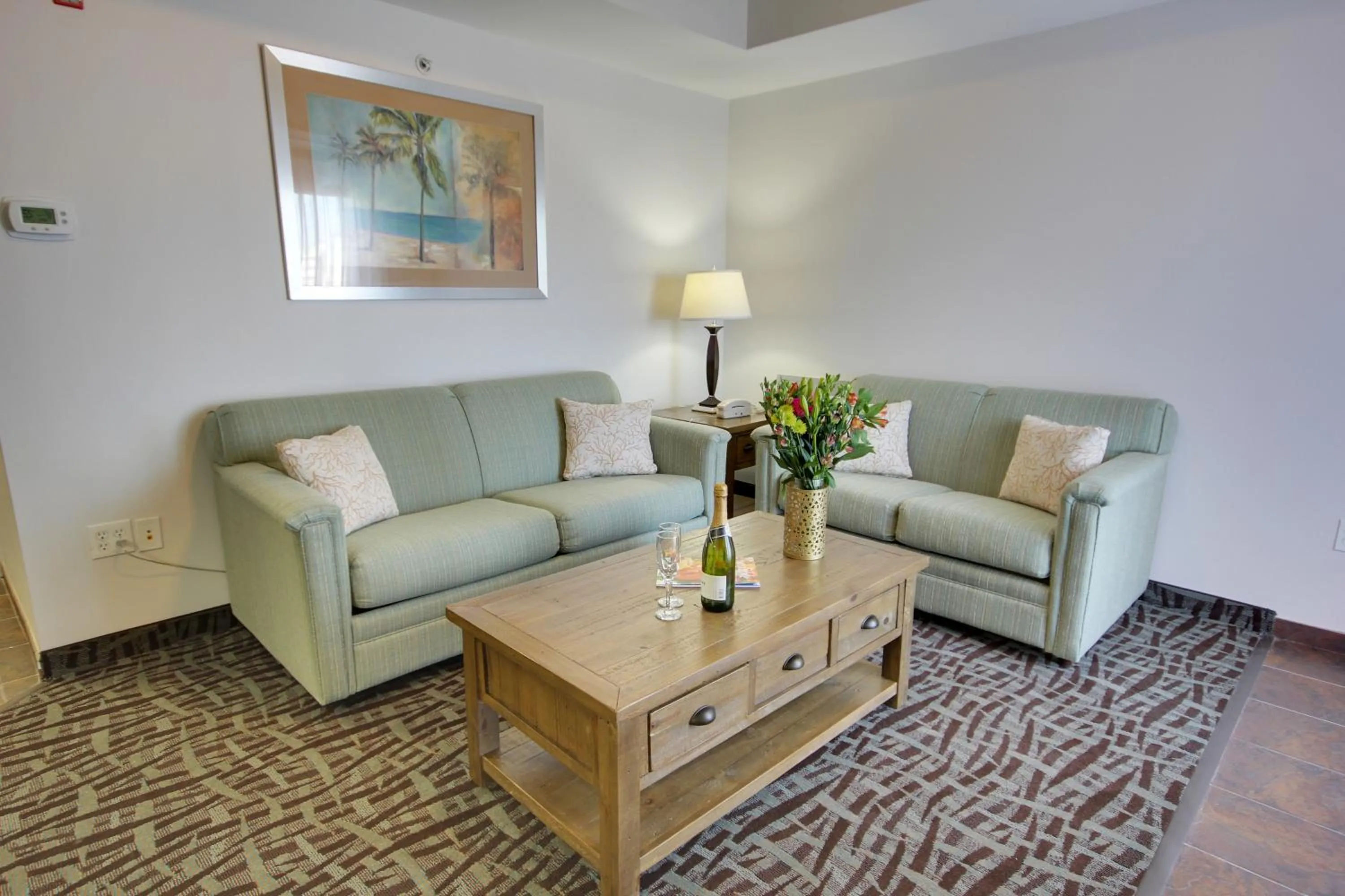 Living room in Monte Carlo Condos Ocean City