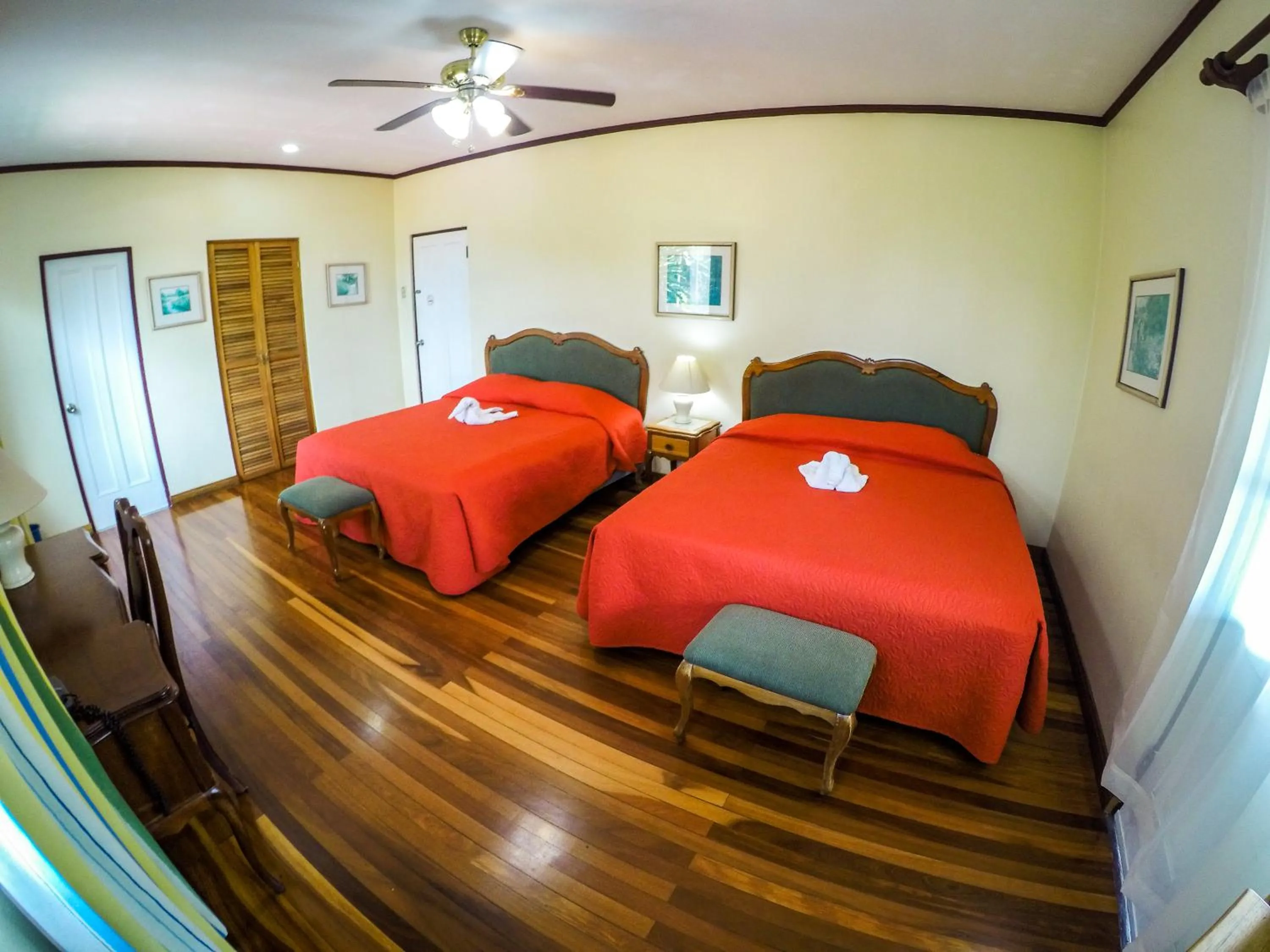 Bed in La Bergerac Boutique Hotel