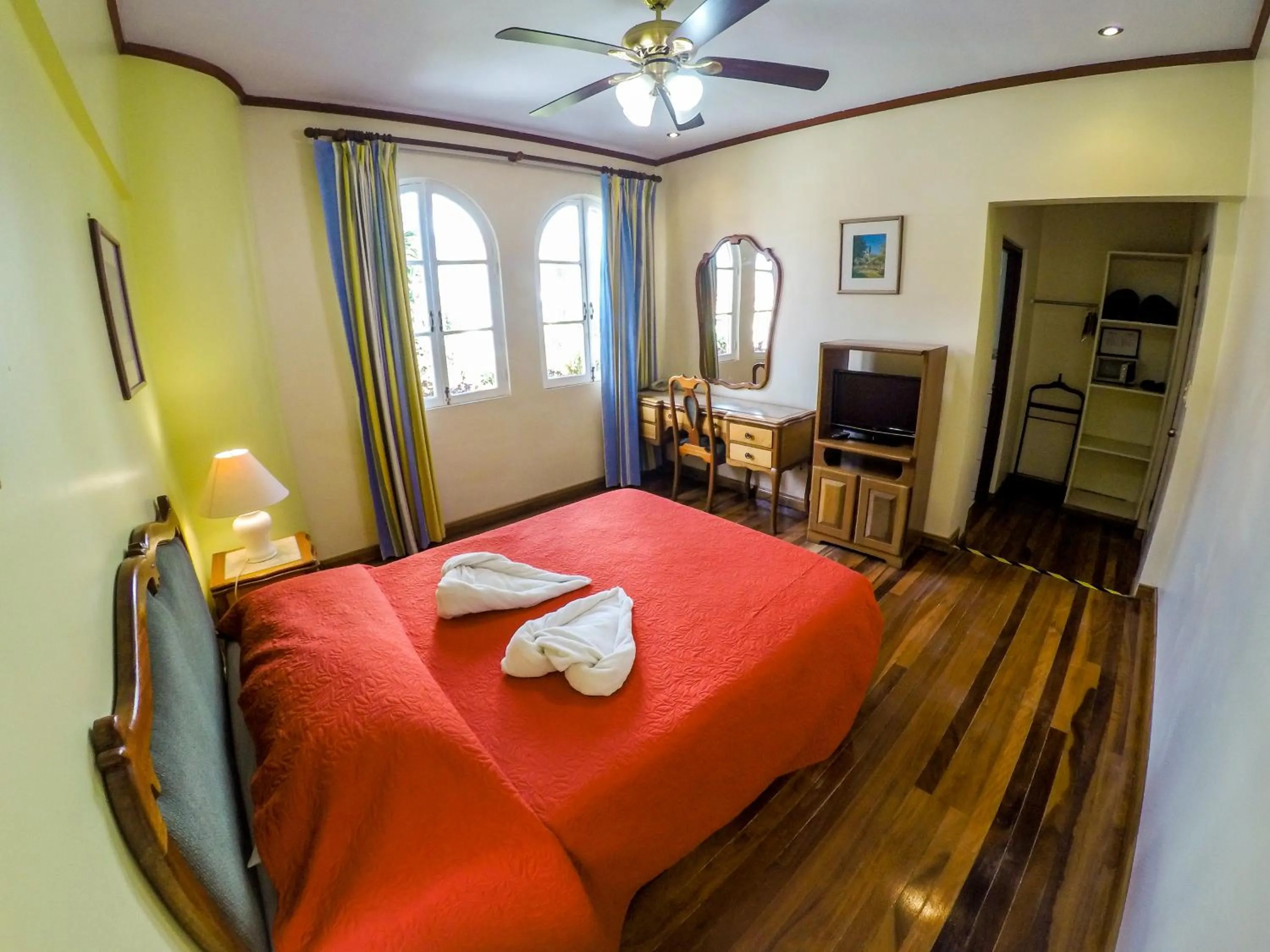 Photo of the whole room, Bed in La Bergerac Boutique Hotel