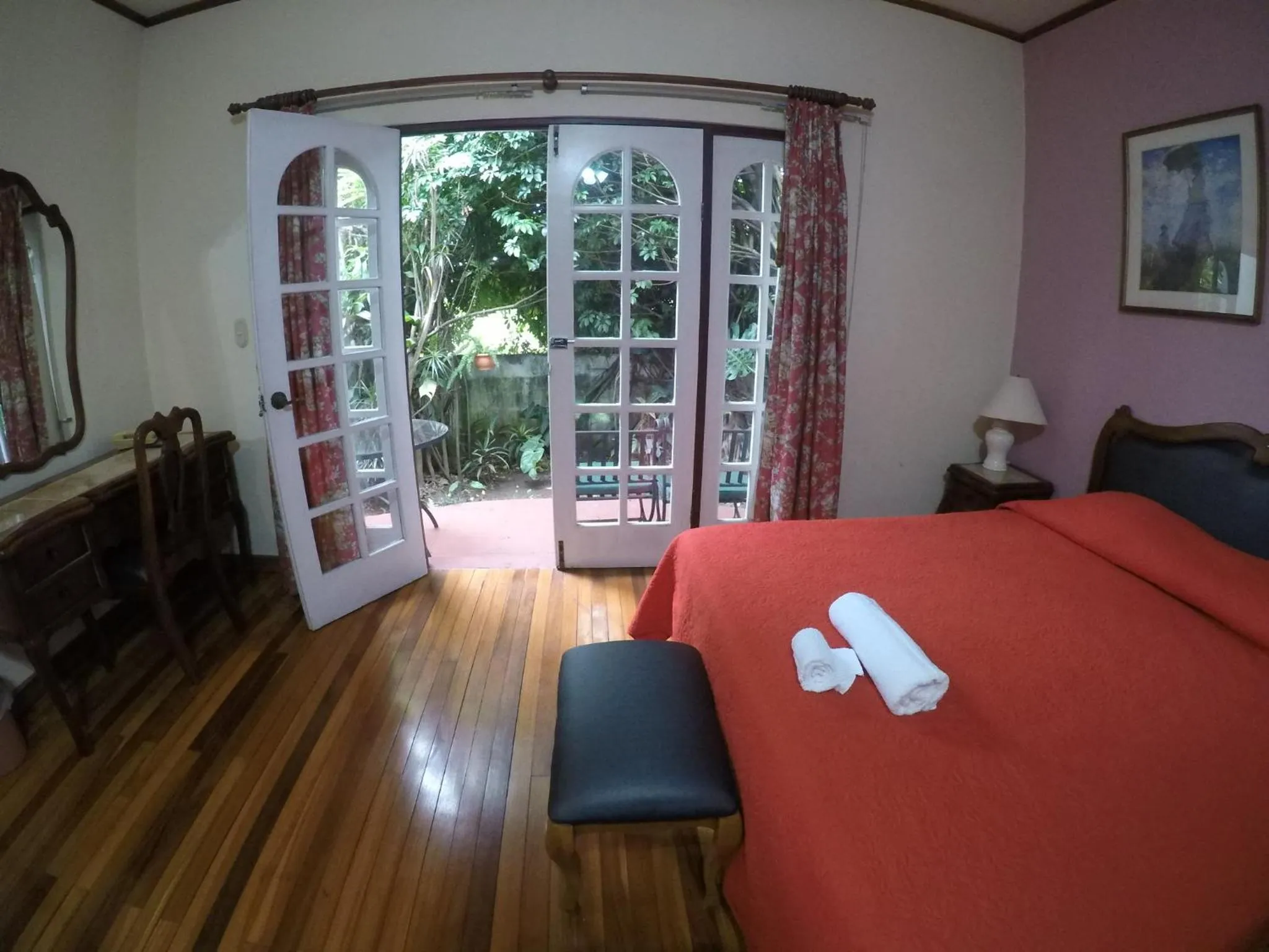 Photo of the whole room, Bed in La Bergerac Boutique Hotel