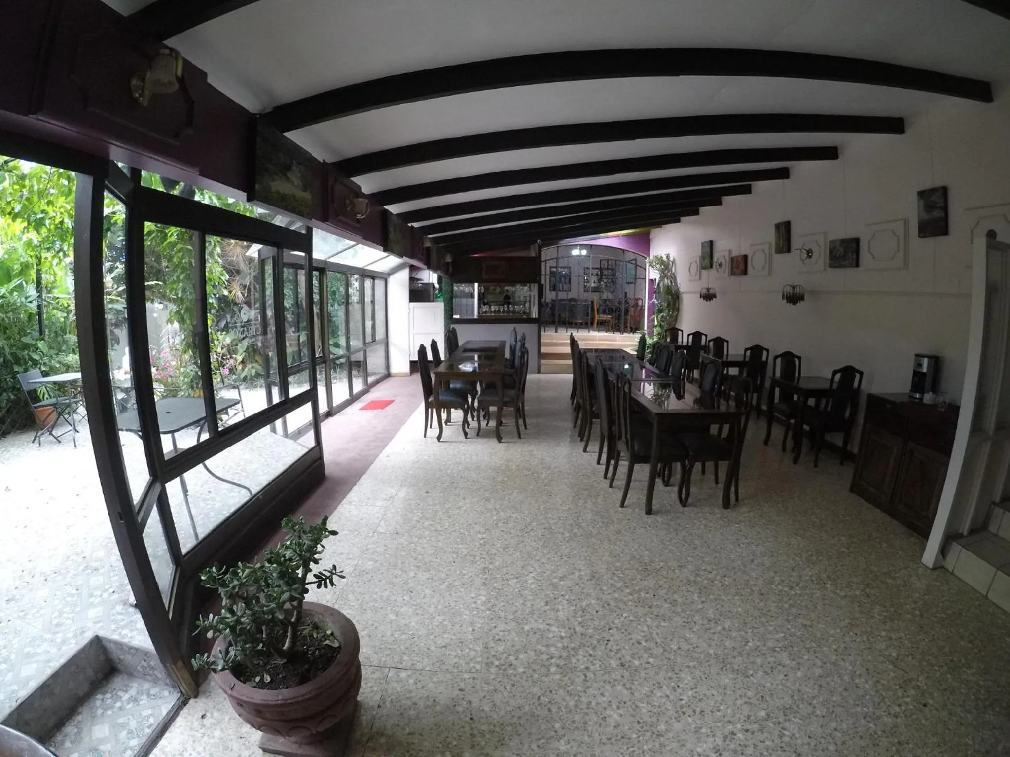 Restaurant/places to eat in La Bergerac Boutique Hotel