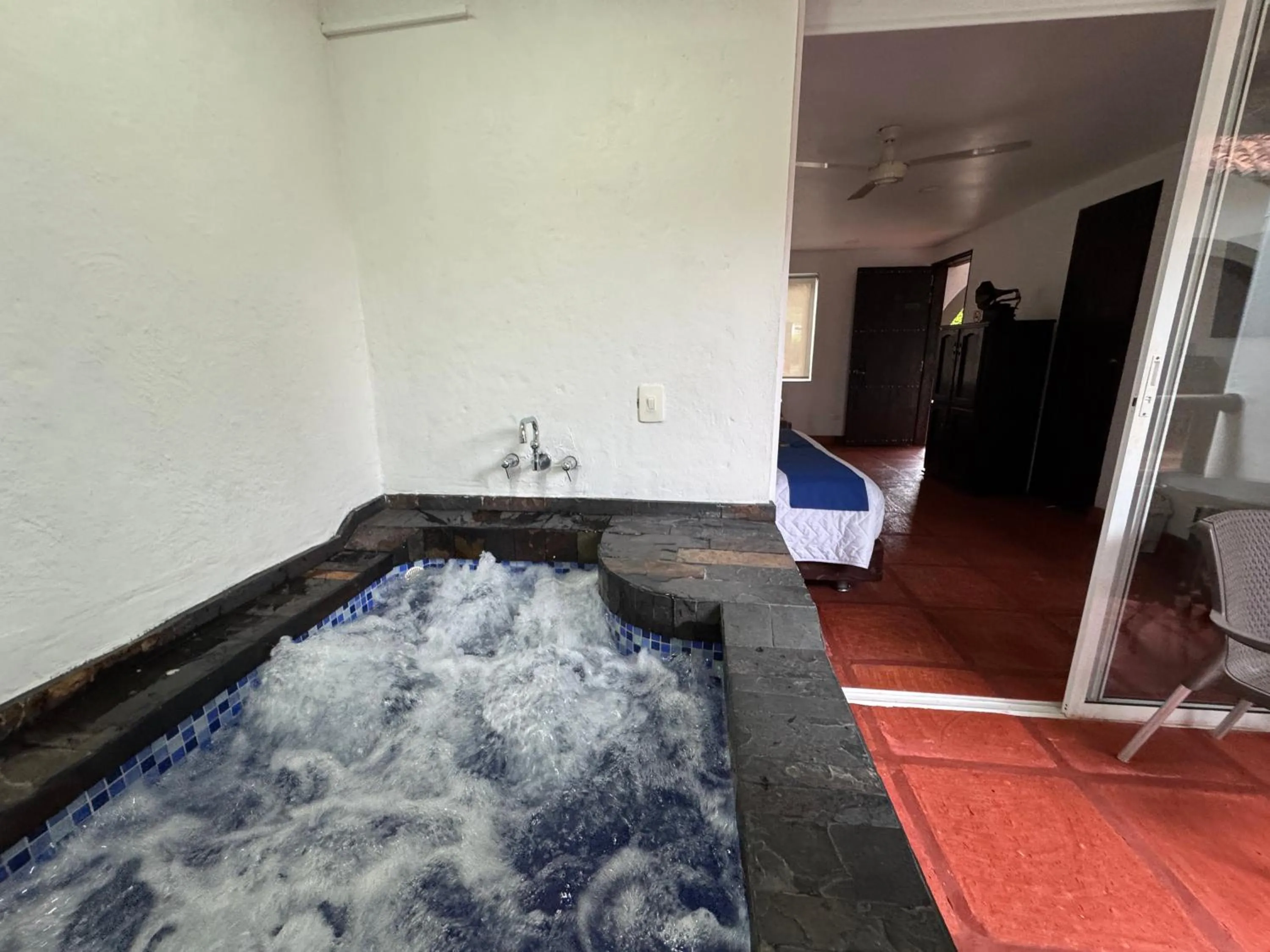 Hot Tub in Hotel Boutique Villas de San Sebastián