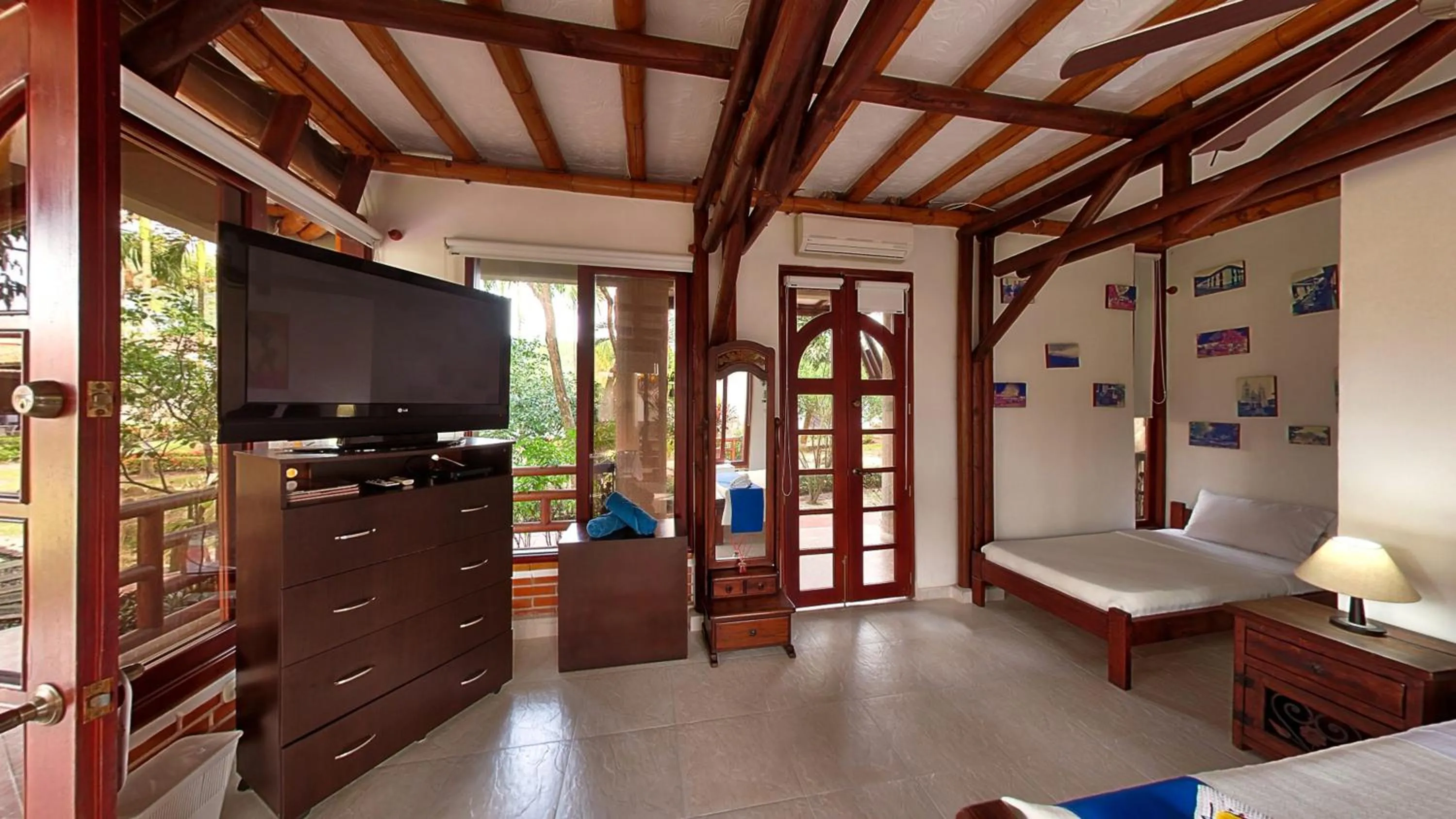 Decorative detail, Bed in Hotel Boutique Villas de San Sebastián