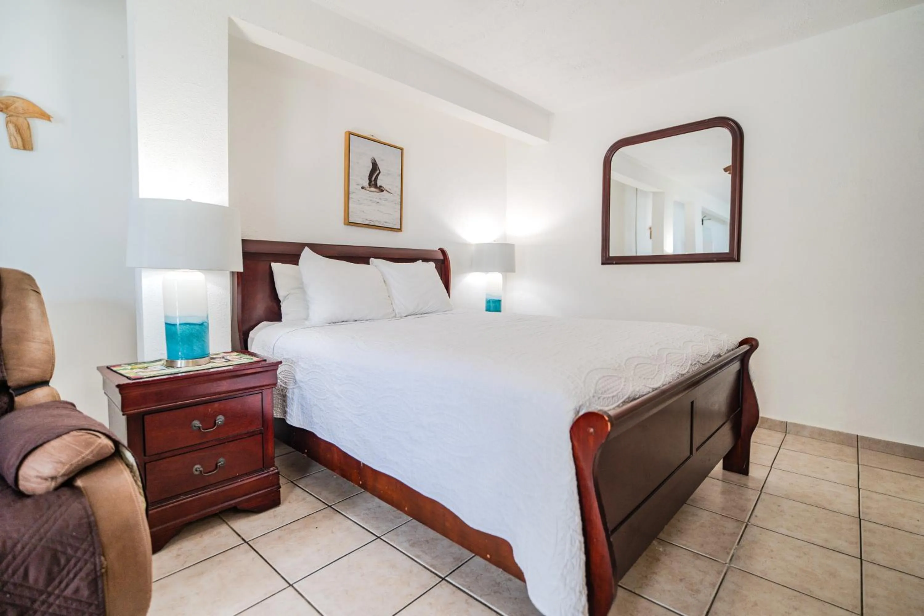 Bed in Coconut Palms Inn