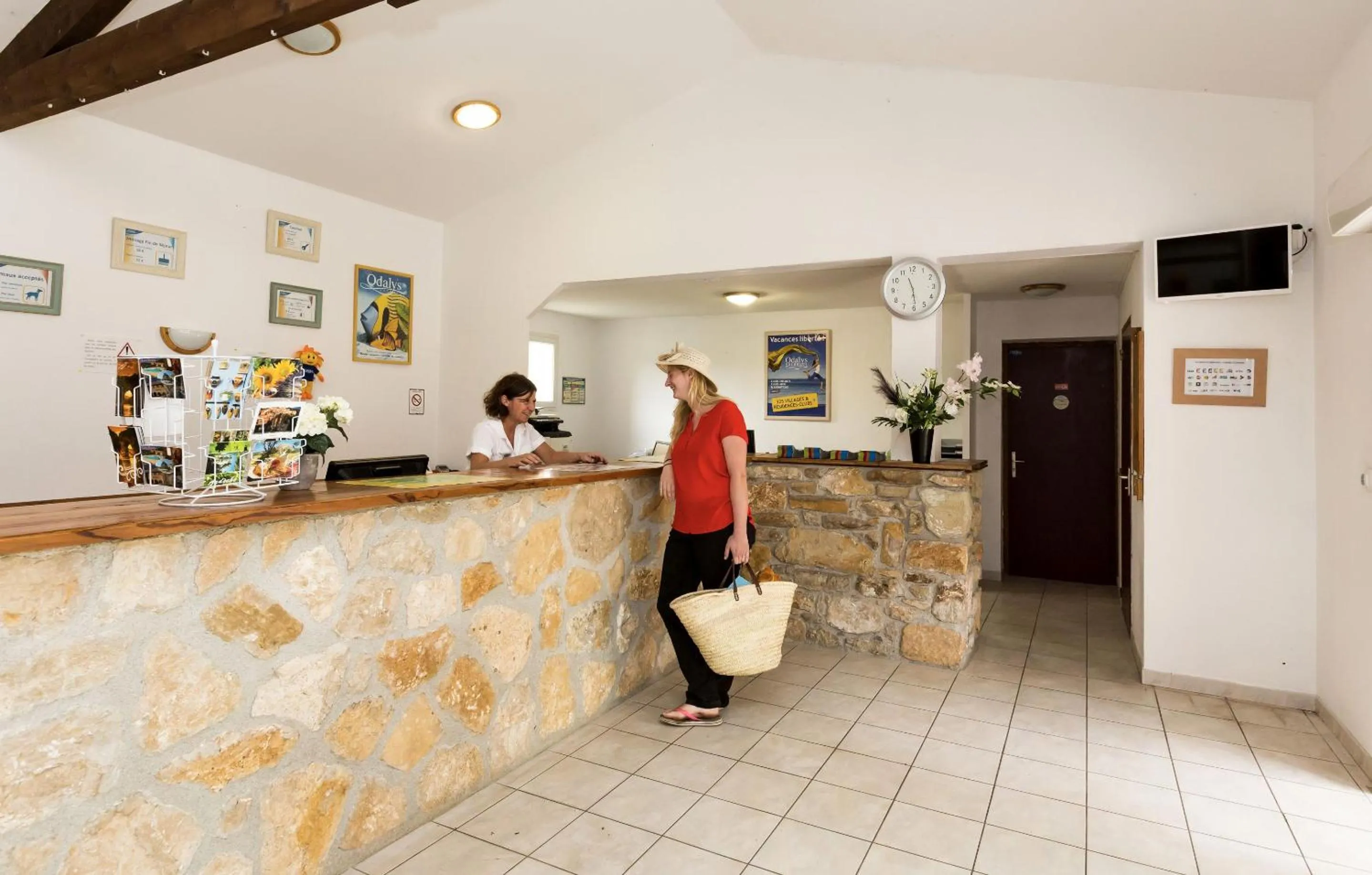 Lobby or reception in Résidence Odalys Les Hauts de Salavas