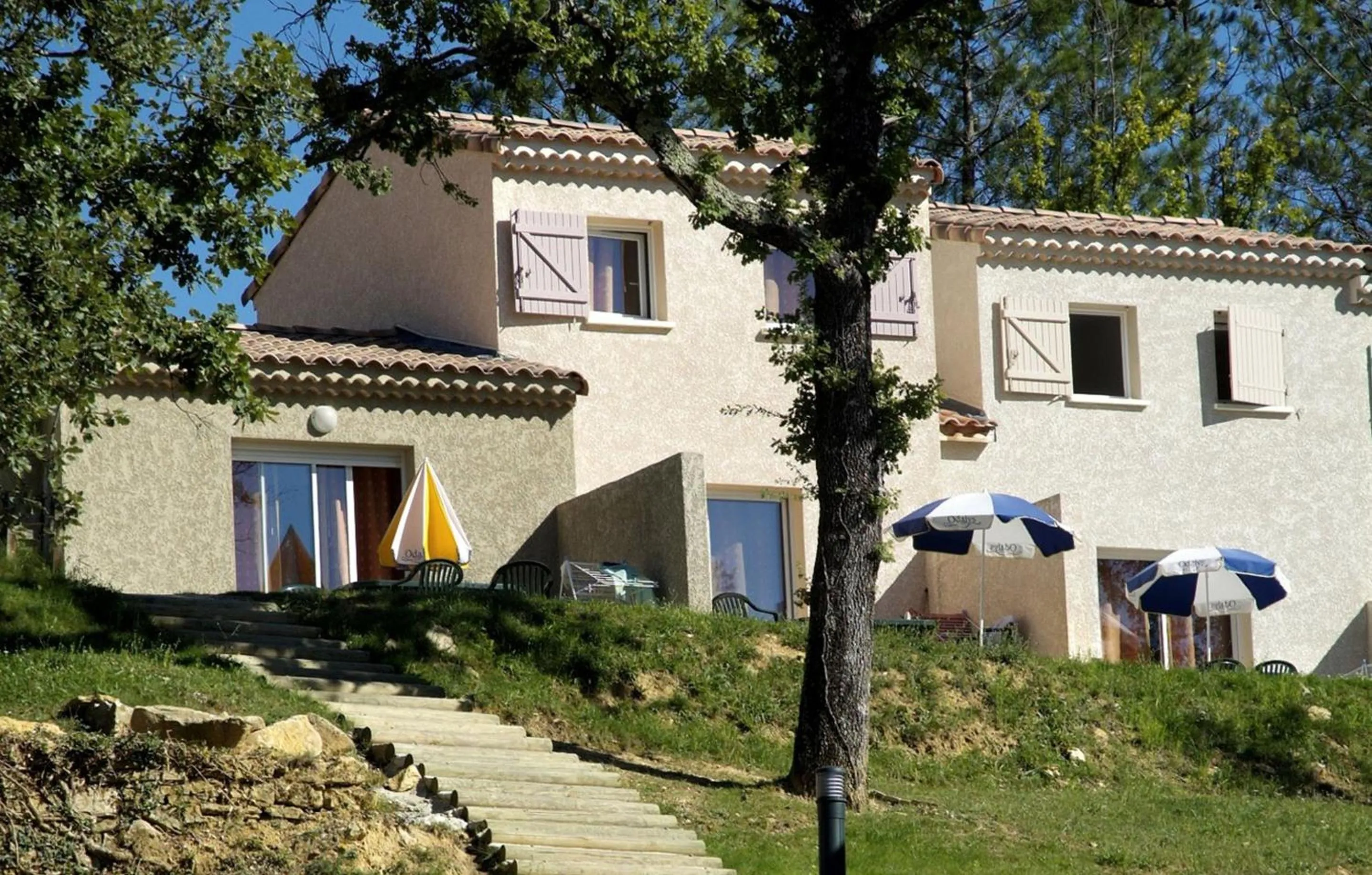 Facade/entrance in Résidence Odalys Les Hauts de Salavas